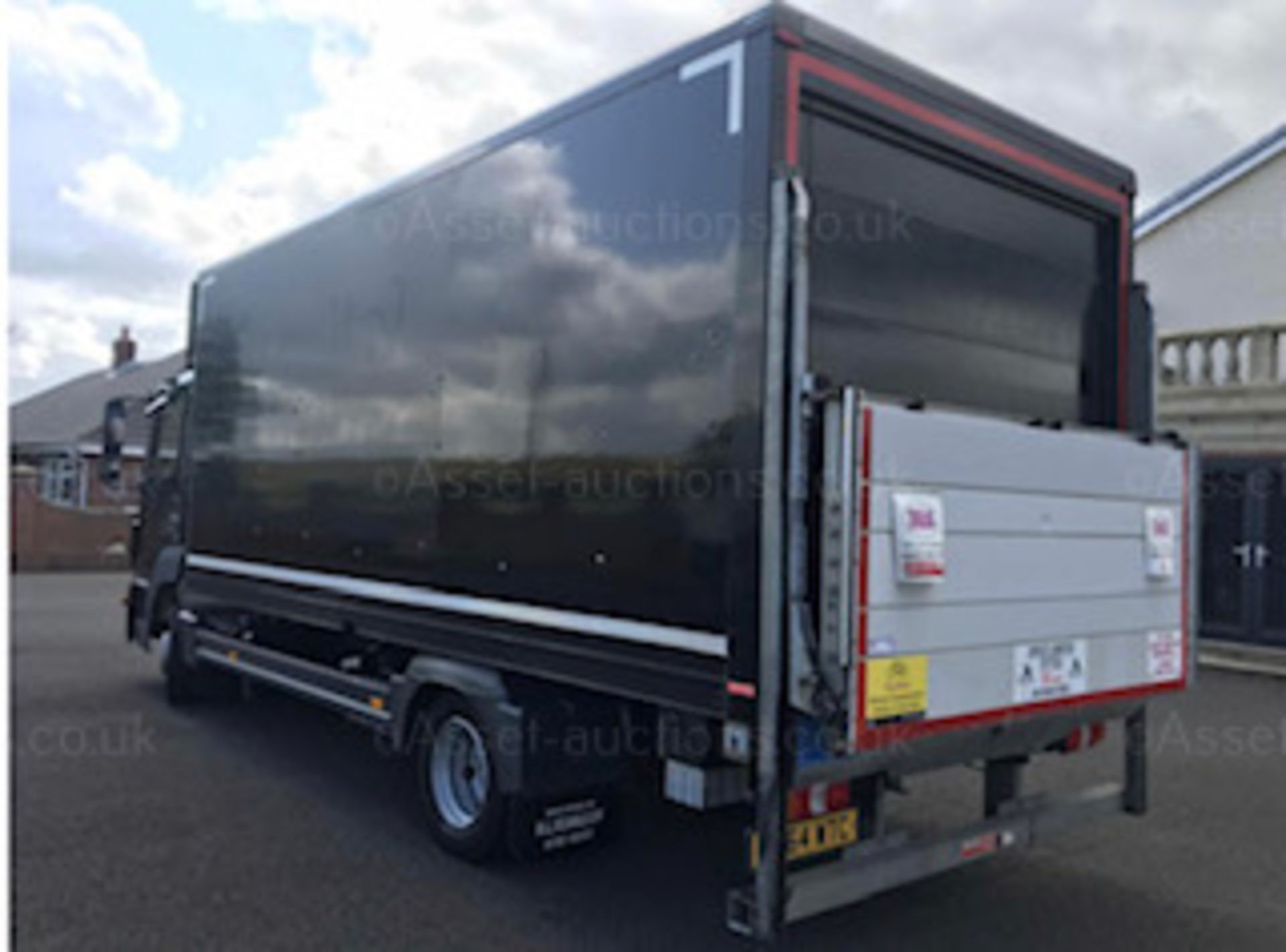 2014/64 MERCEDES ATEGO 816 19ft BOX TRUCK 3 CAB SEATS, TAIL LIFT, 230K MILES *PLUS VAT - Image 3 of 15