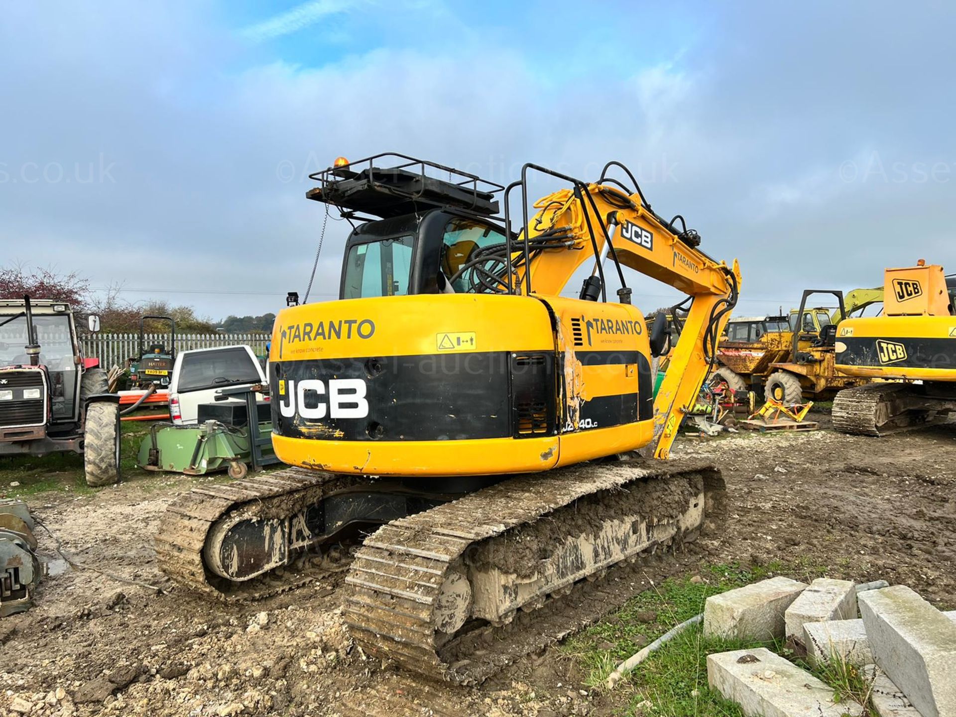 2008 JCB JZ140LC 15 TON STEEL TRACKED EXCAVATOR, RUNS DRIVES AND DIGS, SHOWING 9815 HOURS *PLUS VAT* - Image 8 of 30