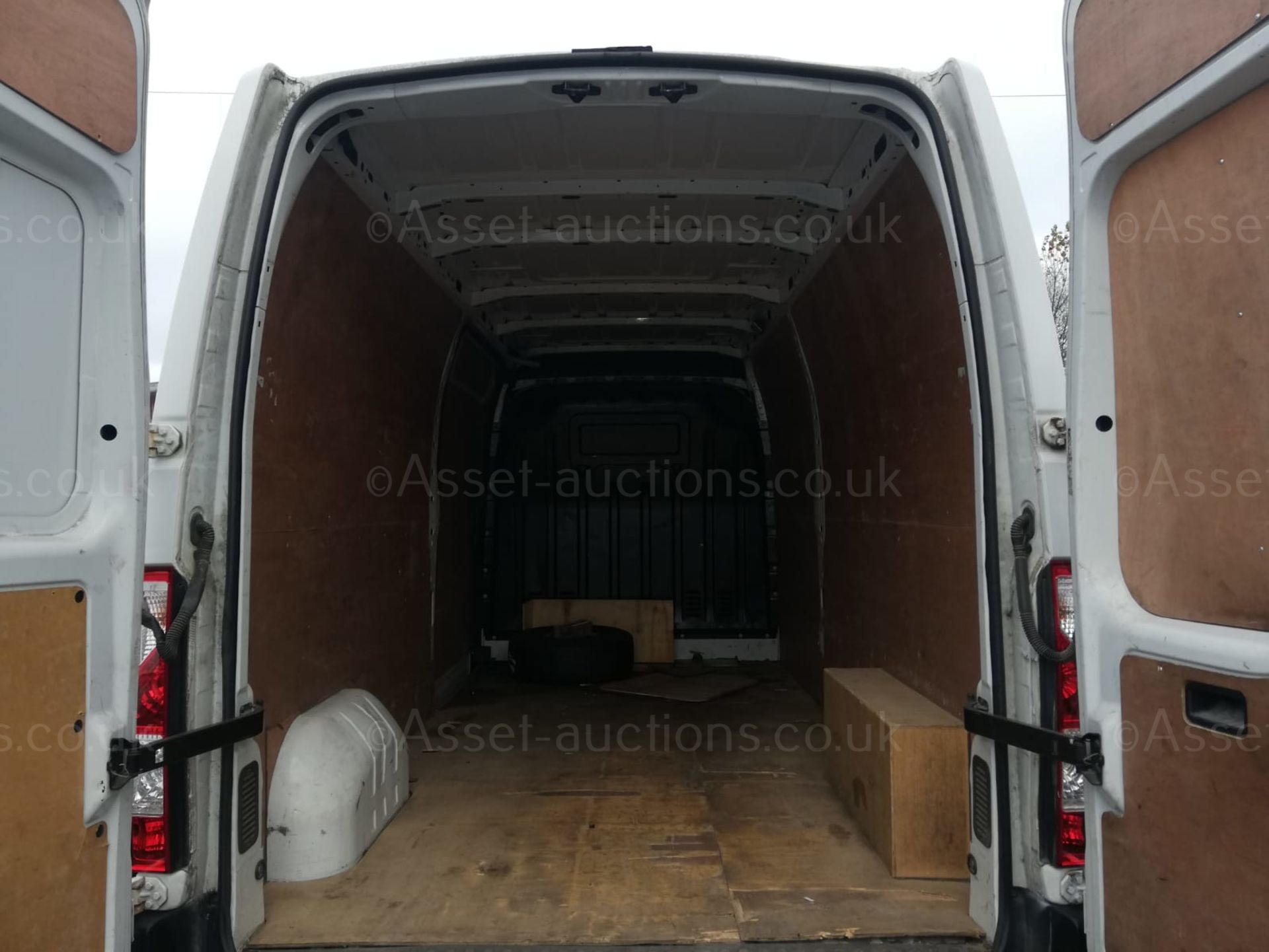 2017/17 RENAULT MASTER LM35 BUSINESS DCI L3H2 WHITE PANEL VAN, 106K MILES WITH SERVICE HISTORY - Image 8 of 9