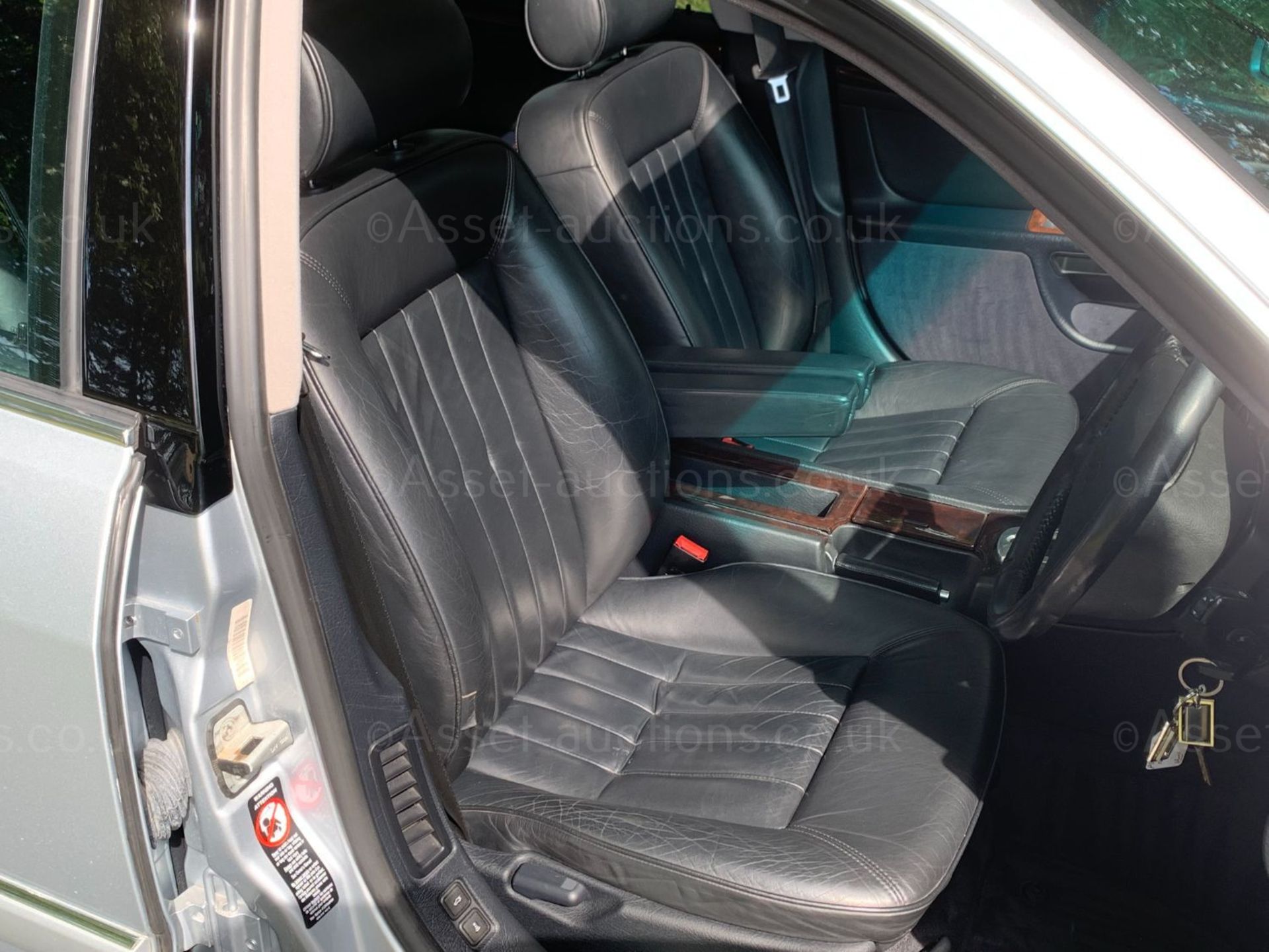 1997 AUDI A8 2.8 AUTO, GENUINE 63K MILES FROM NEW AUMINIUM SILVER, DARK BLUE LEATHER INTERIOR - Image 7 of 10