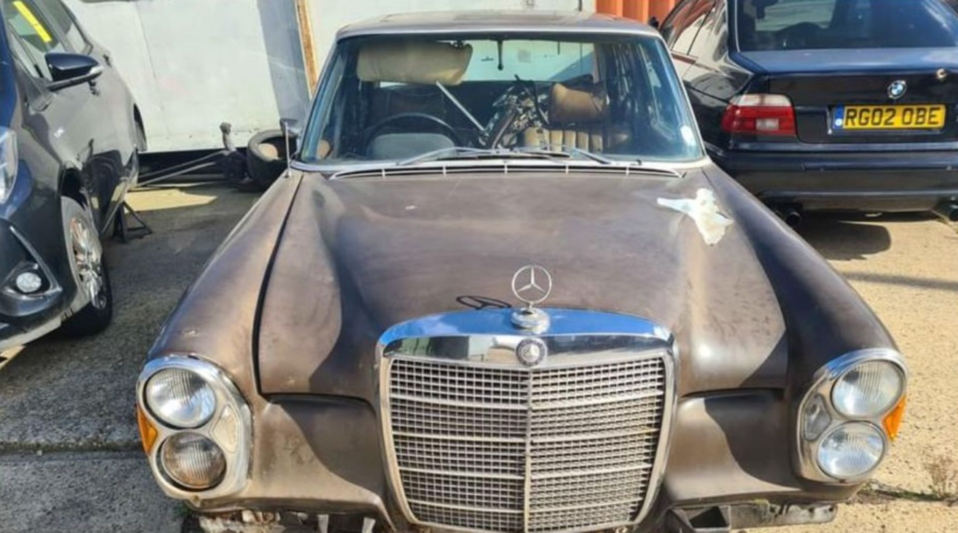 MERCEDES W108 3.5 V8 LONG WHEEL BASE, IN NEED OF FULL RESTORATION *NO VAT* - Image 2 of 15