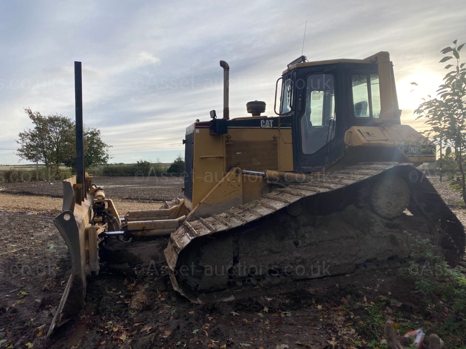 2000 CAT D6M LGP DOZER, 6 WAY PAT BLADE, REVERSE CAMERA, 9655 HOURS *PLUS VAT* - Image 4 of 19