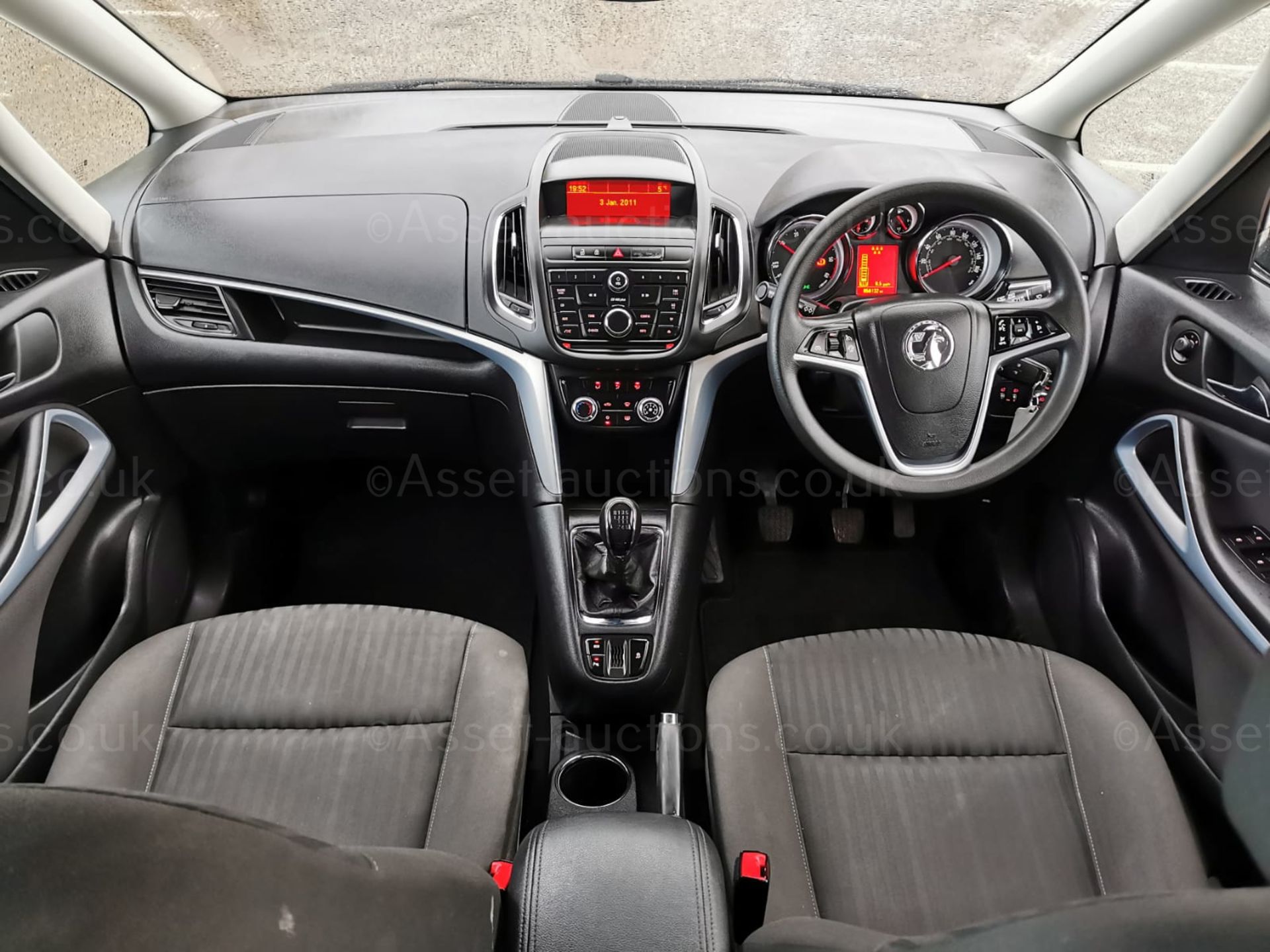 2015 VAUXHALL ZAFIRA TOURER EX CDTI ECO SS BLACK MPV, 58,132 MILES, 1.6 DIESEL *NO VAT* - Image 28 of 33