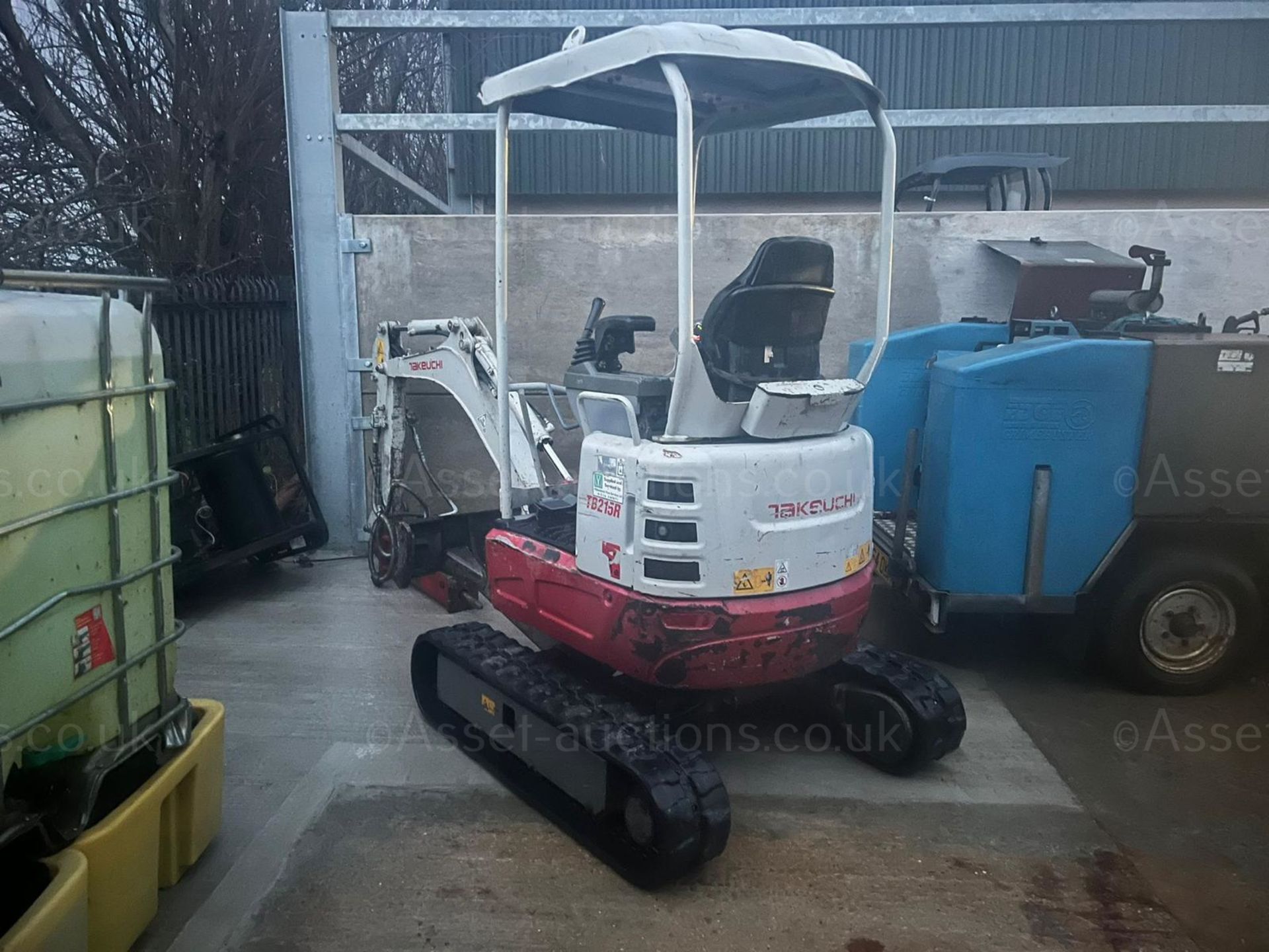 2015 TAKEUCHI TB215R 1.5 TON MINI DIGGER WITH 2020 ES MANUFACTURING ESB00 ROCK BREAKER *PLUS VAT* - Image 6 of 12