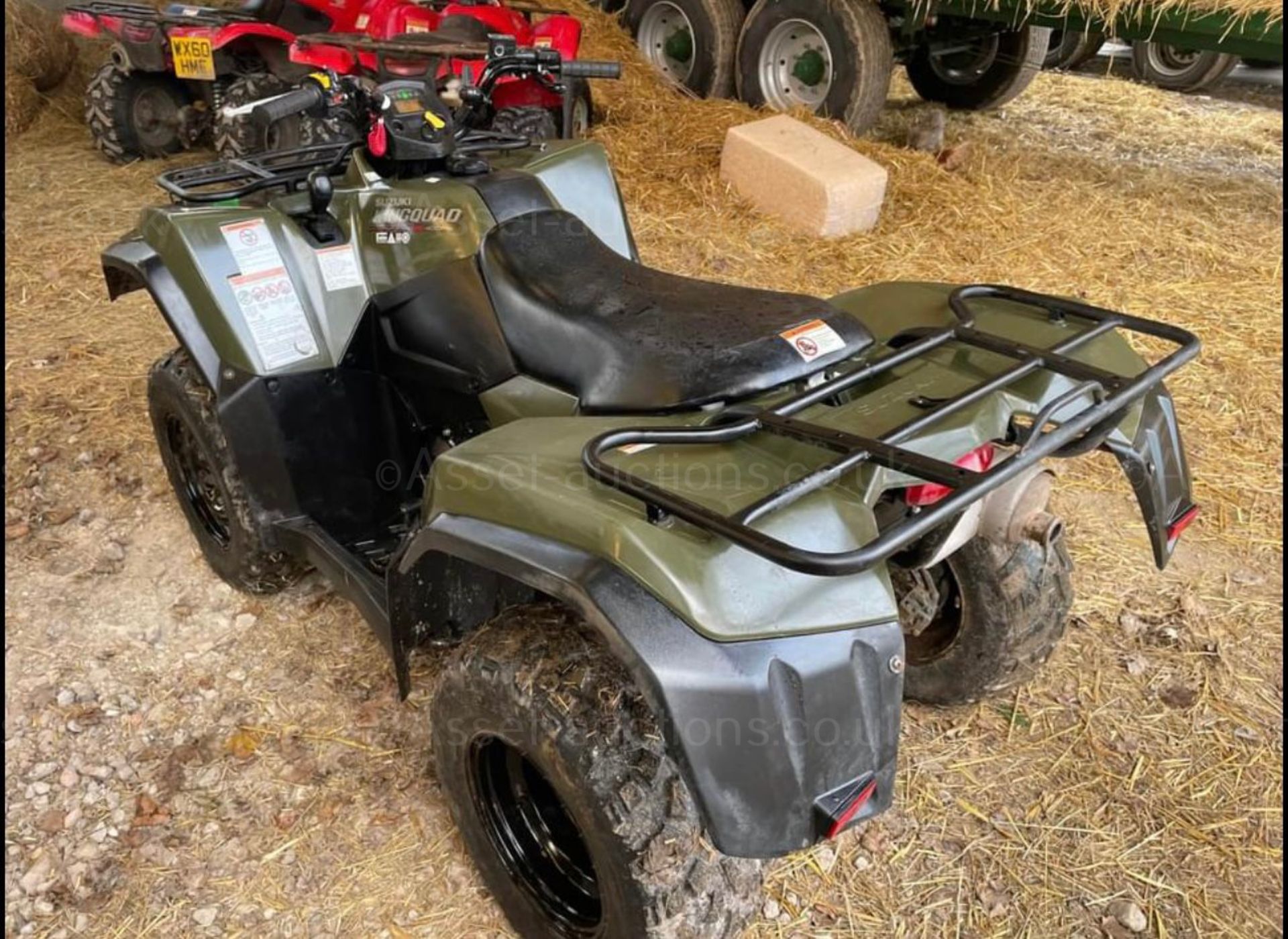 2018 SUZUKI KING QUAD 400 4WD FARM QUAD BIKE, RUNS AND DRIVES WELL, SHOWING A LOW 680 HOURS - Image 4 of 7