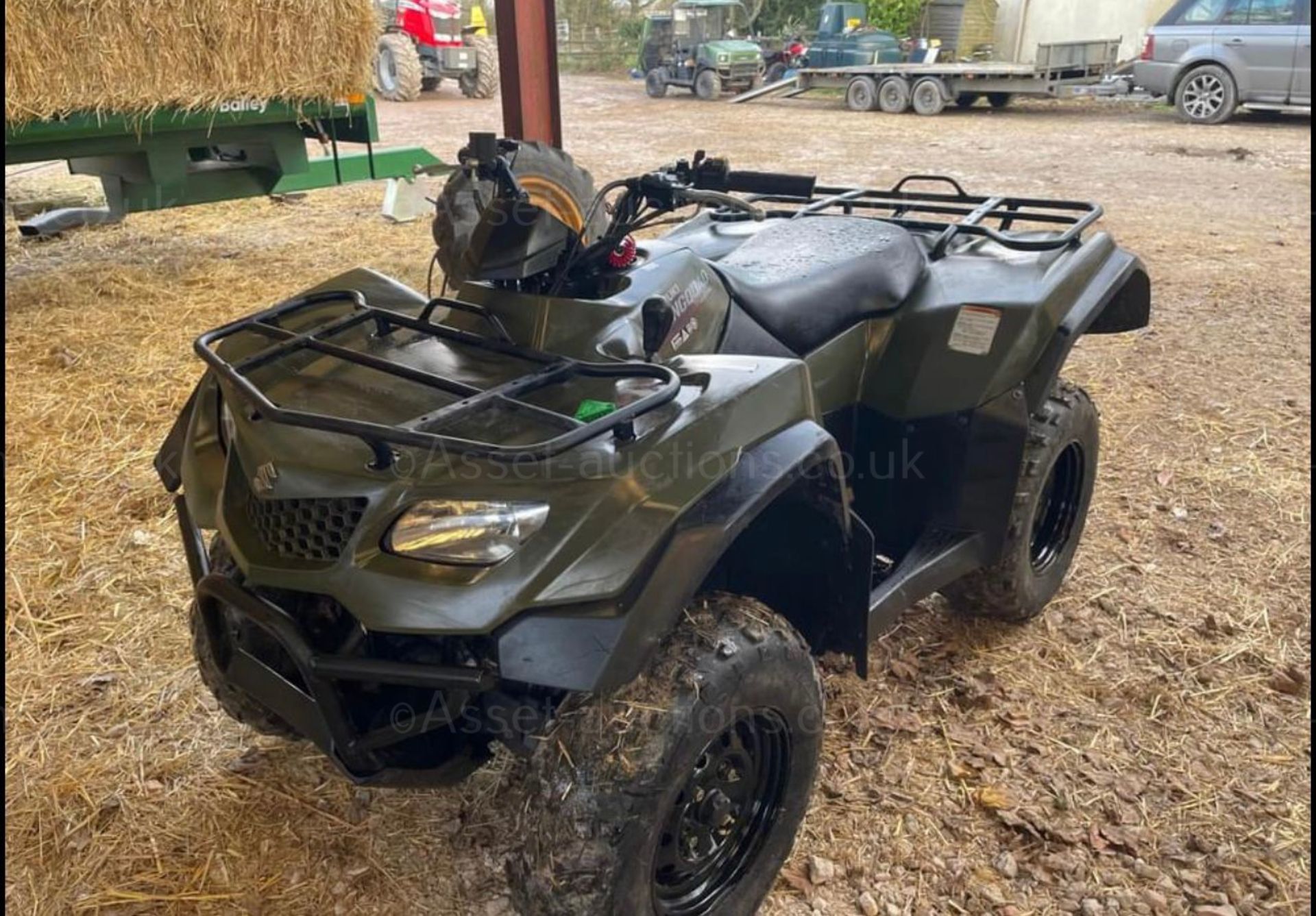 2018 SUZUKI KING QUAD 400 4WD FARM QUAD BIKE, RUNS AND DRIVES WELL, SHOWING A LOW 680 HOURS - Image 2 of 7