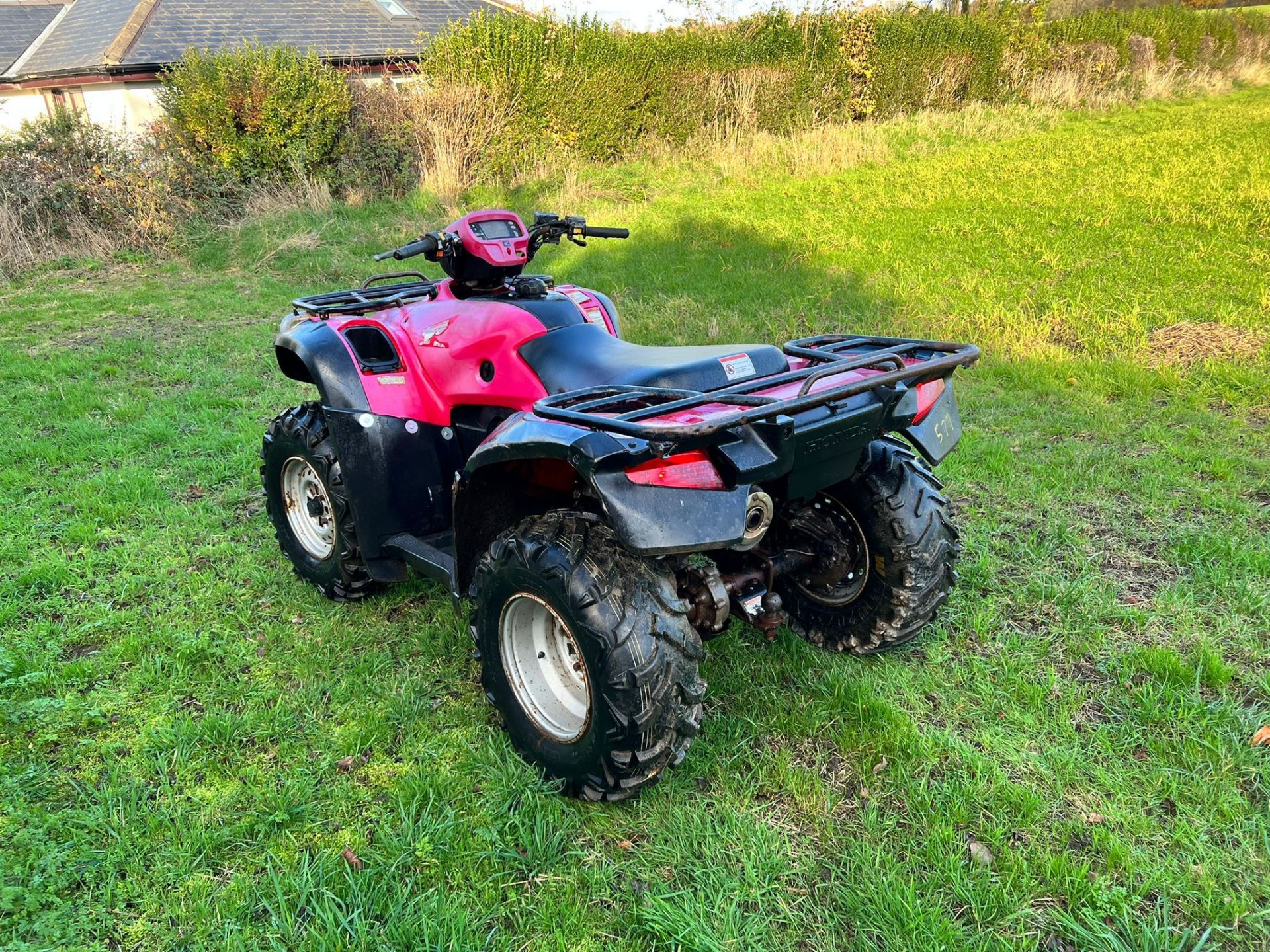 HONDA TRX500FM 4x4 FARM QUAD BIKE, SHOWING 2283 HOURS, 4 WHEEL DRIVE *PLUS VAT* - Image 3 of 8