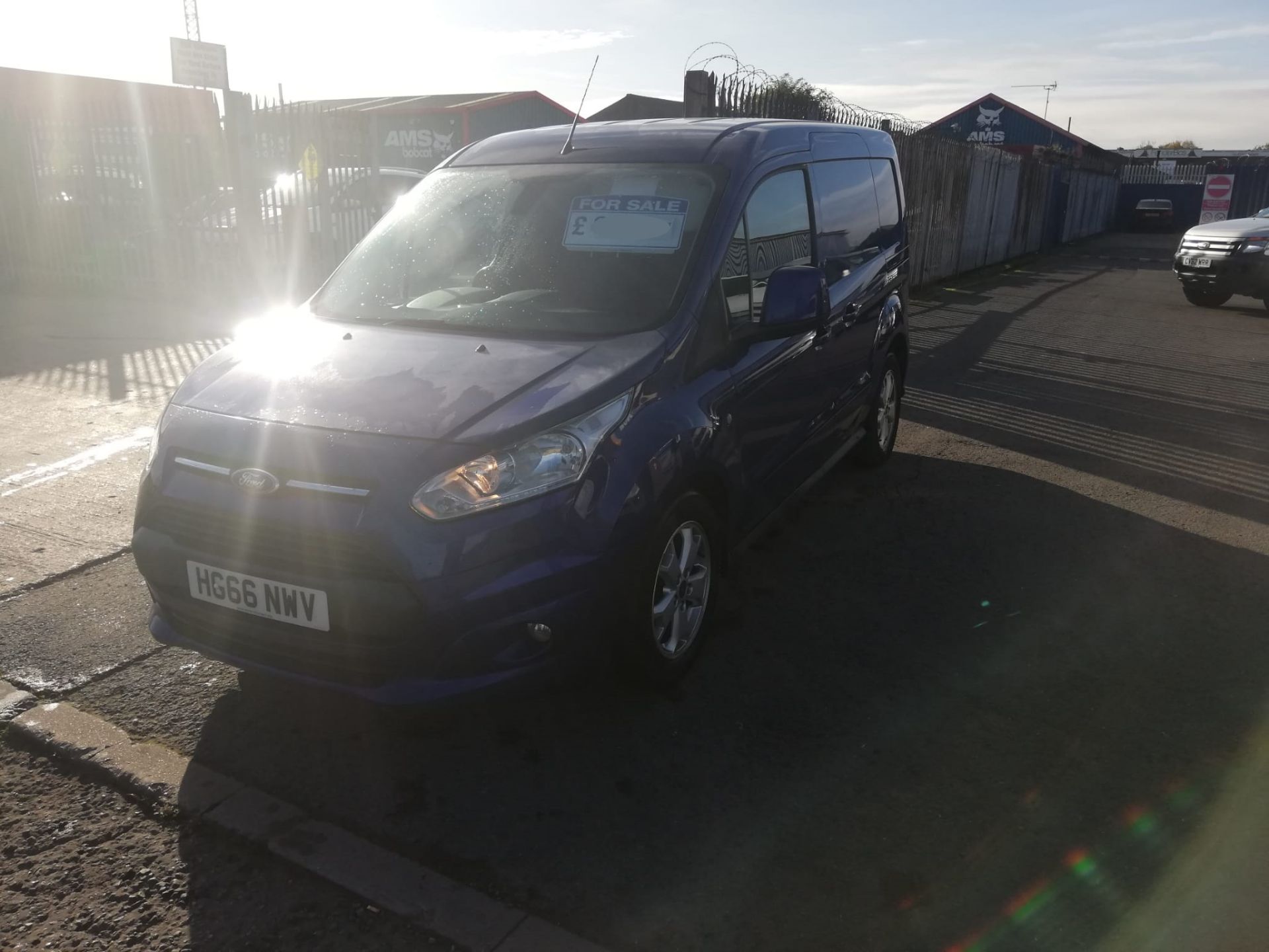 2016/66 FORD TRANSIT CONNECT 200 LIMITED BLUE PANEL VAN, 122K MILES WITH SERVICE HISTORY *PLUS VAT* - Image 3 of 10
