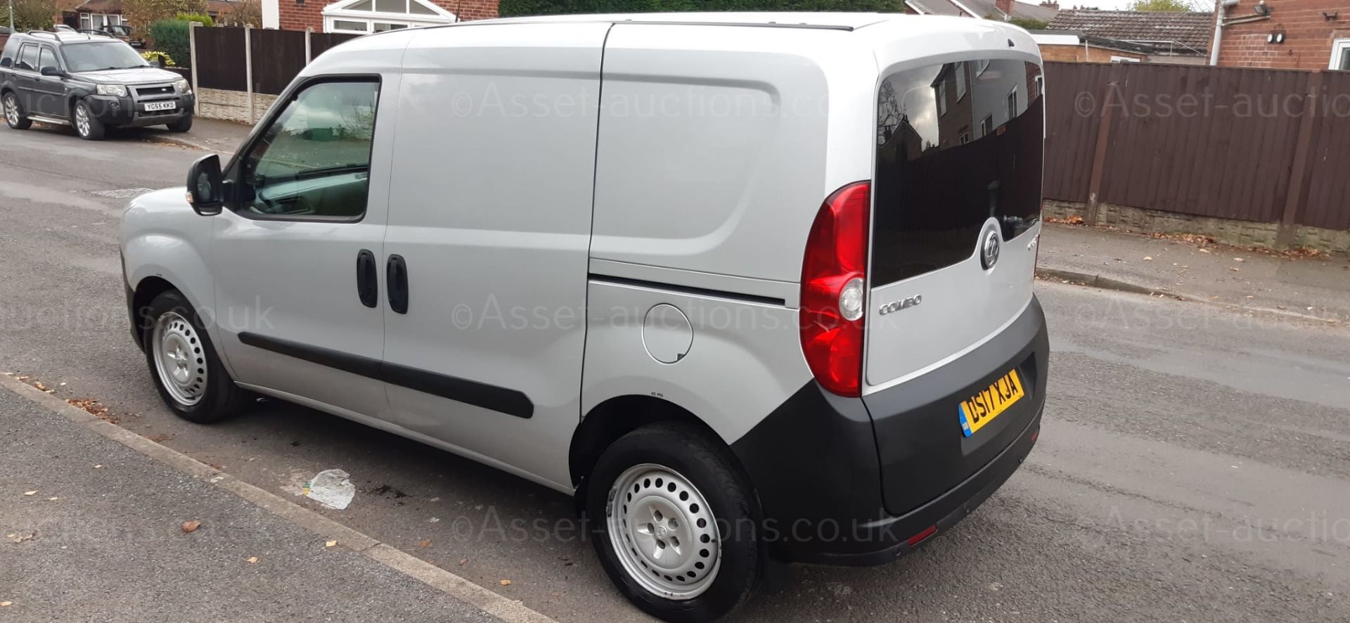 2017 VAUXHALL COMBO 2300 CDTI ECOFLEX S/S SILVER PANEL VAN, 105,536 MILES *PLUS VAT* - Image 3 of 17