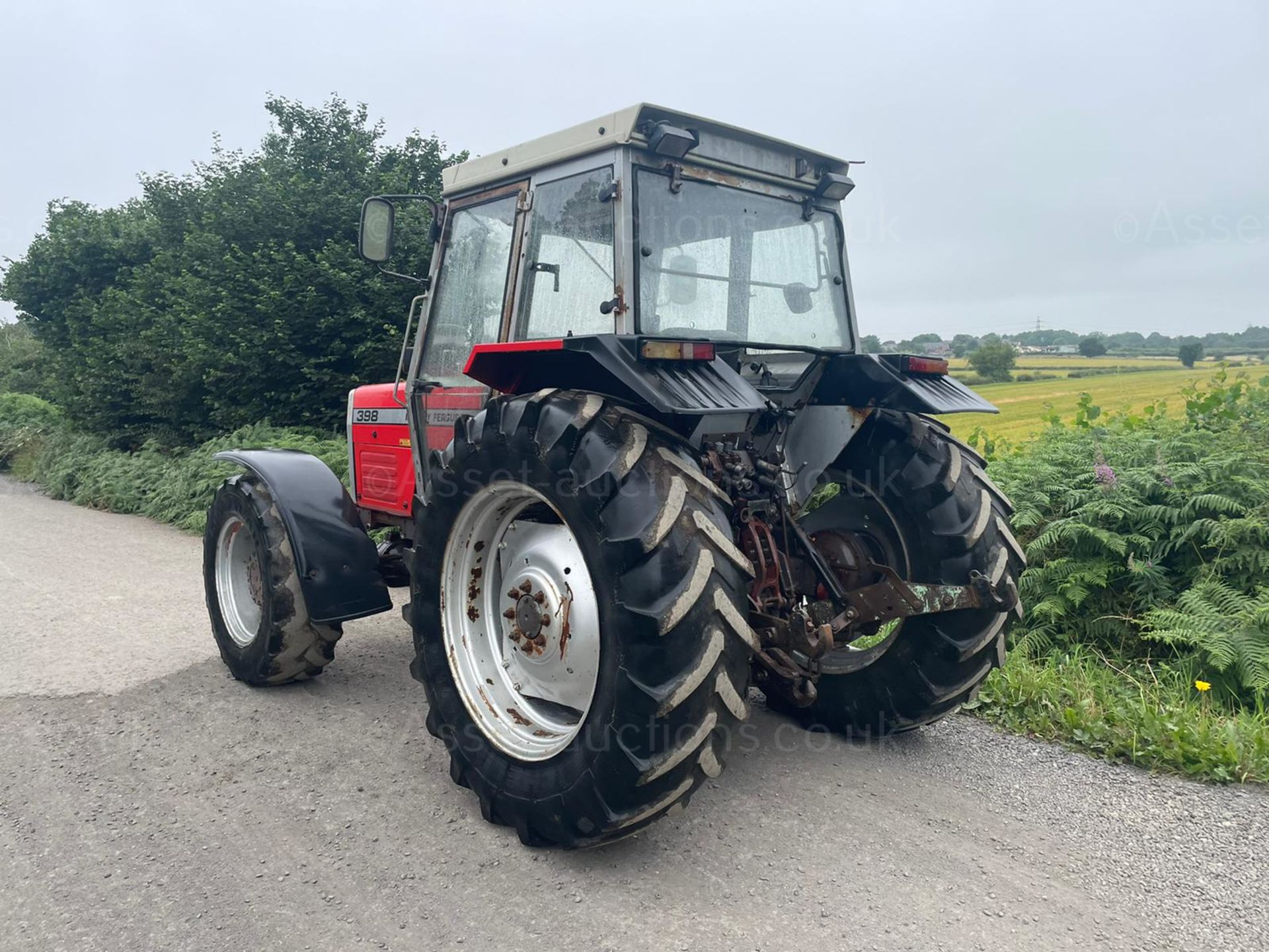 MASSEY FERGUSON 398 4WD TRACTOR, RUNS AND DRIVES, 12 SPEED GEARBOX, CABBED, 95hp *PLUS VAT* - Image 4 of 13