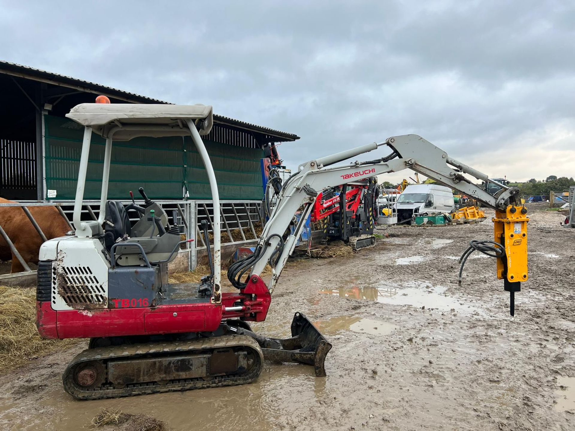 2010 TAKEUCHI TB016 1.6 TON MINI DIGGER WITH NEW AND UNUSED HMB ROCK BREAKER, 2102 HOURS *PLUS VAT* - Image 8 of 21