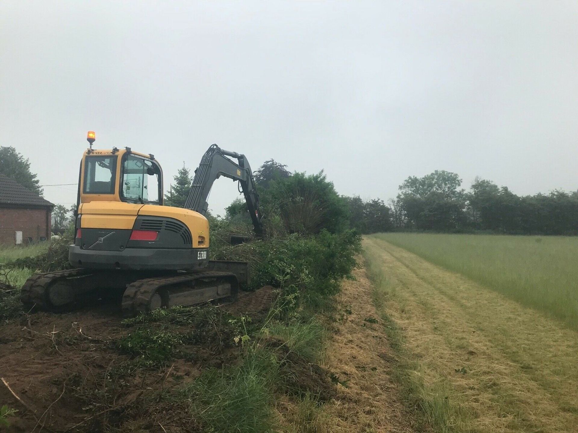 VOLVO ECR88 2007 EXCAVATOR DIGGER, 6250 HOURS, WITH 3 BUCKETS, CLEAN TIDY MACHINE *PLUS VAT* - Image 2 of 4