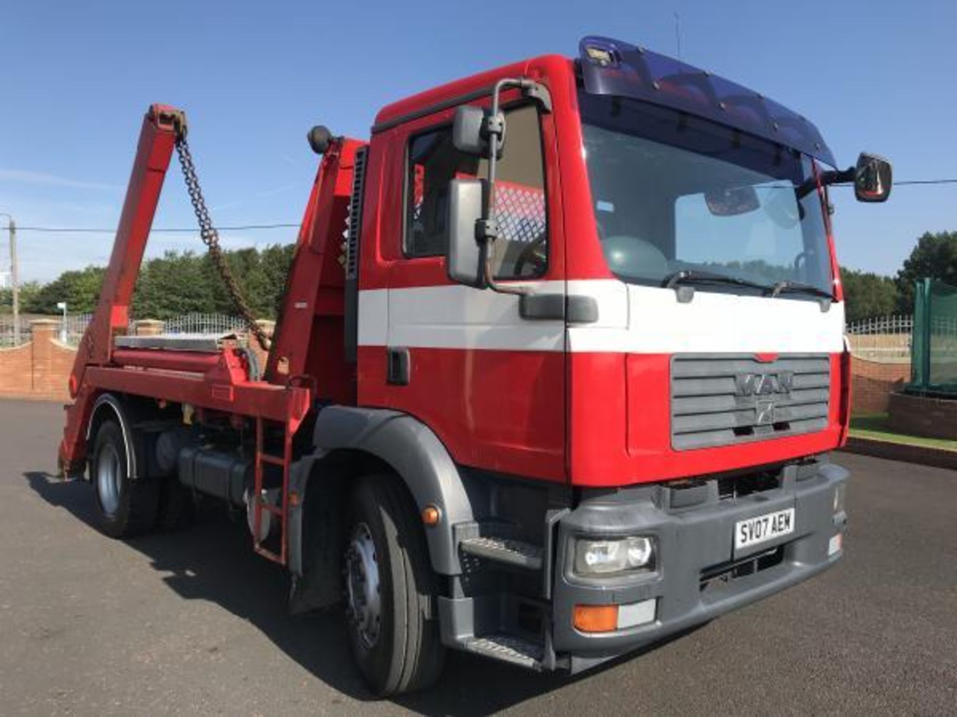 2007 MAN 18 TON SKIP LOADER HYVA EXTENDING ARMS, GOOD CONDITION, 18633.0km, 8 SPEED MANUAL *PLUS VAT