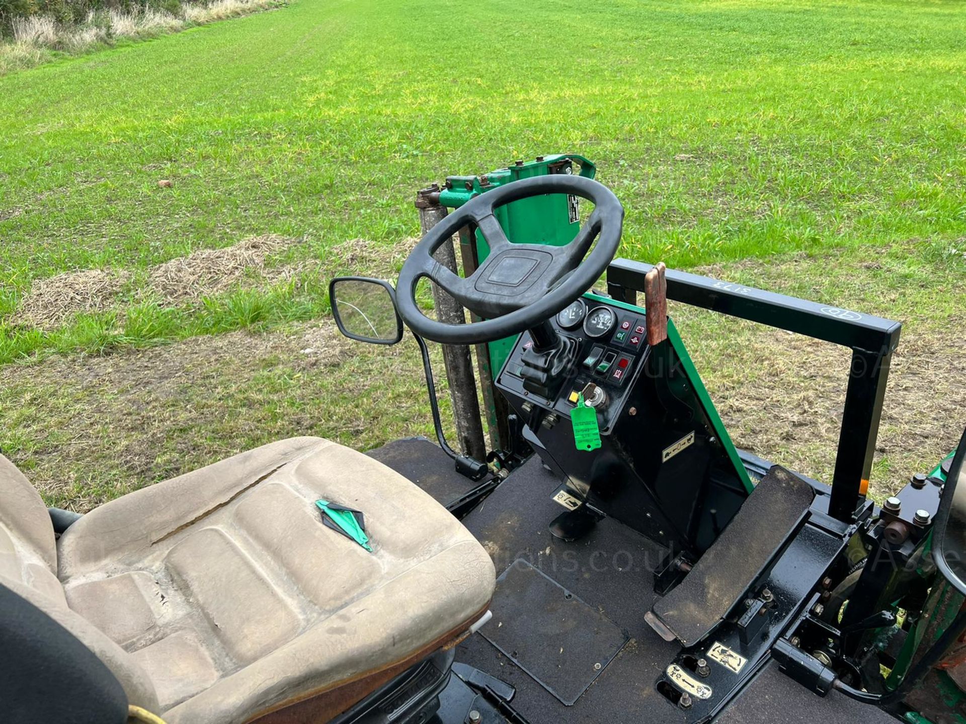 RANSOMES 2130 HIGHWAY 4WD CYLINDER MOWER, SHOWING A LOW 3632 HOURS, HYDROSTATIC *PLUS VAT* - Image 9 of 10