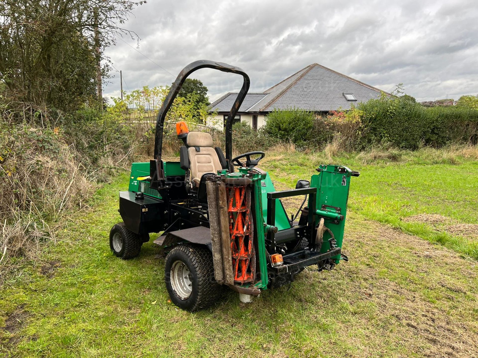 RANSOMES 2130 HIGHWAY 4WD CYLINDER MOWER, SHOWING A LOW 3632 HOURS, HYDROSTATIC *PLUS VAT* - Image 5 of 10
