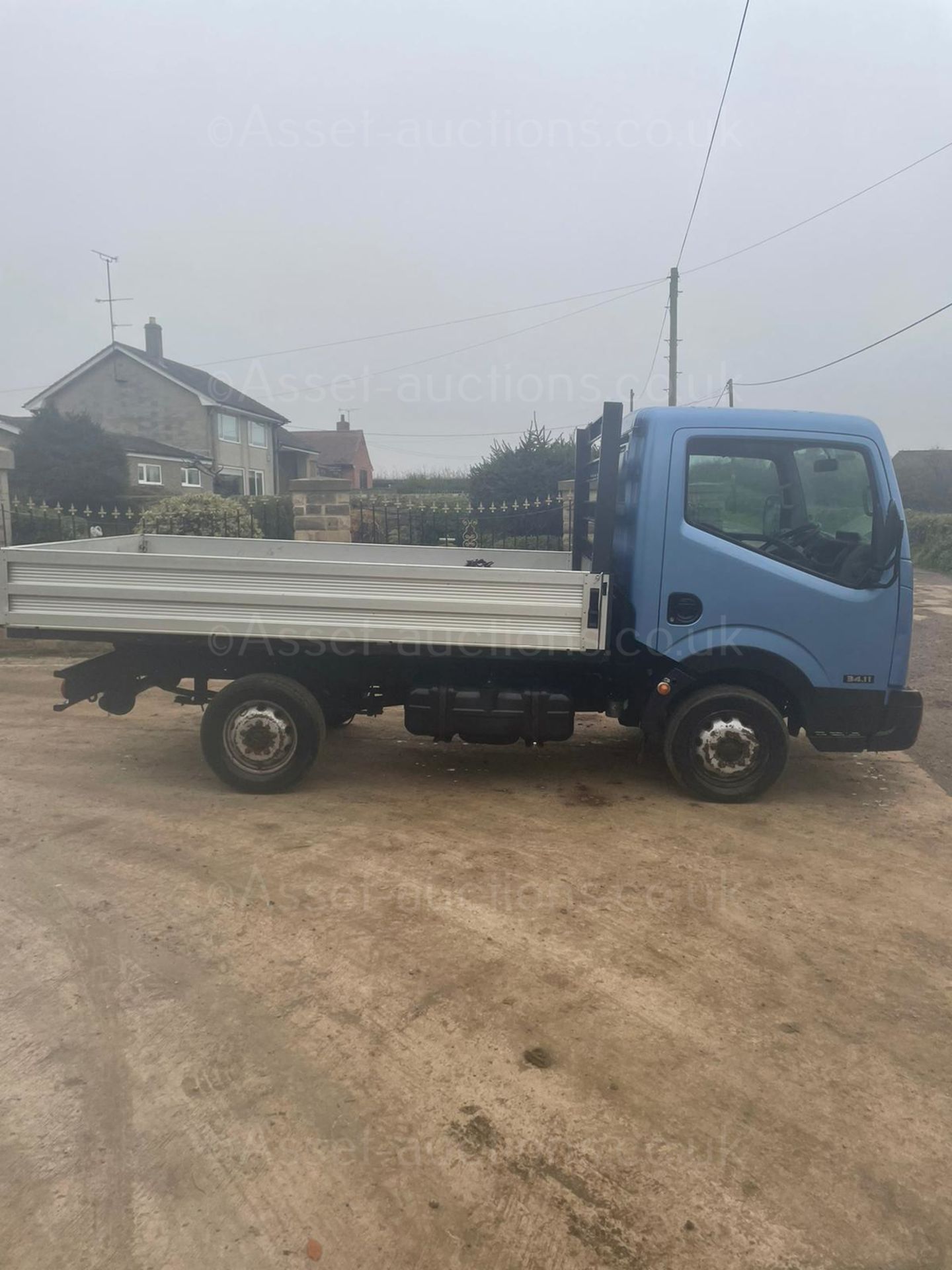 2007 NISSAN CABSTAR 34.11 S/C SWB BLUE DROPSIDE, SHOWING A LOW 85K MILES, 2.5 DIESEL *NO VAT* - Image 8 of 10