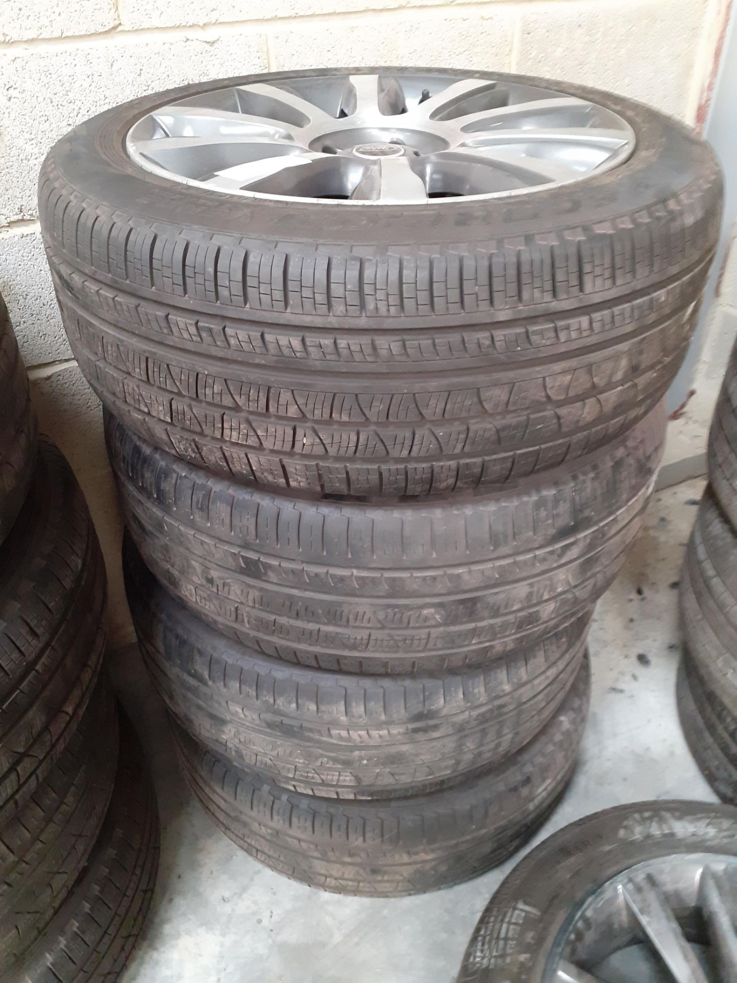 4 x LAND ROVER RANGE ROVER ALLOY WHEELS WITH TYRES 275 45 21, RRP £4200 *NO VAT* - Image 2 of 2