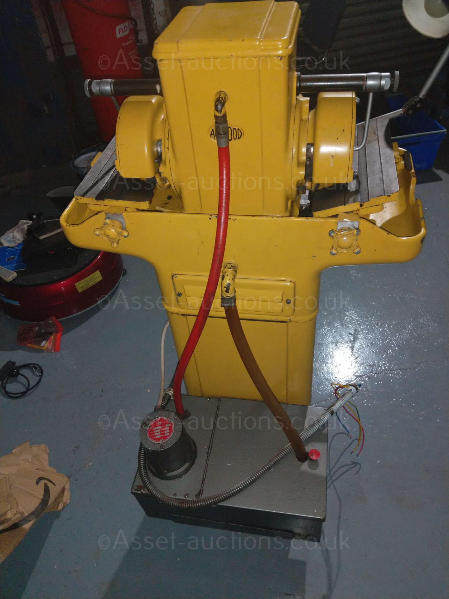 ABWOOD TOOL GRINDER LAPPING MACHINE, DOUBLE HEADED, COOLANT TANK, IN GOOD WORKIN GORDER *NO VAT* - Image 3 of 6