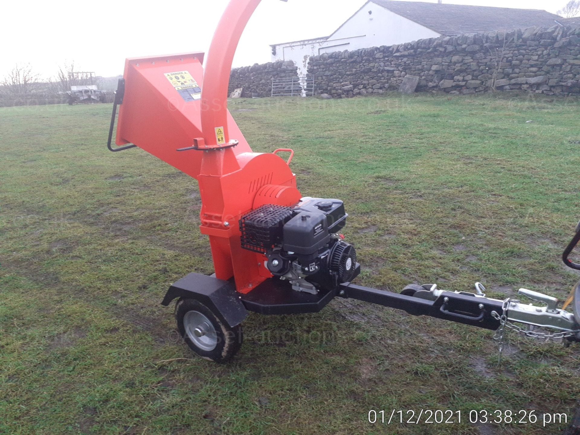 BRAND NEW AND UNUSED DGS1500 420CC 4.5” TOWABLE PETROL WOOD CHIPPER *NO VAT* - Image 5 of 11