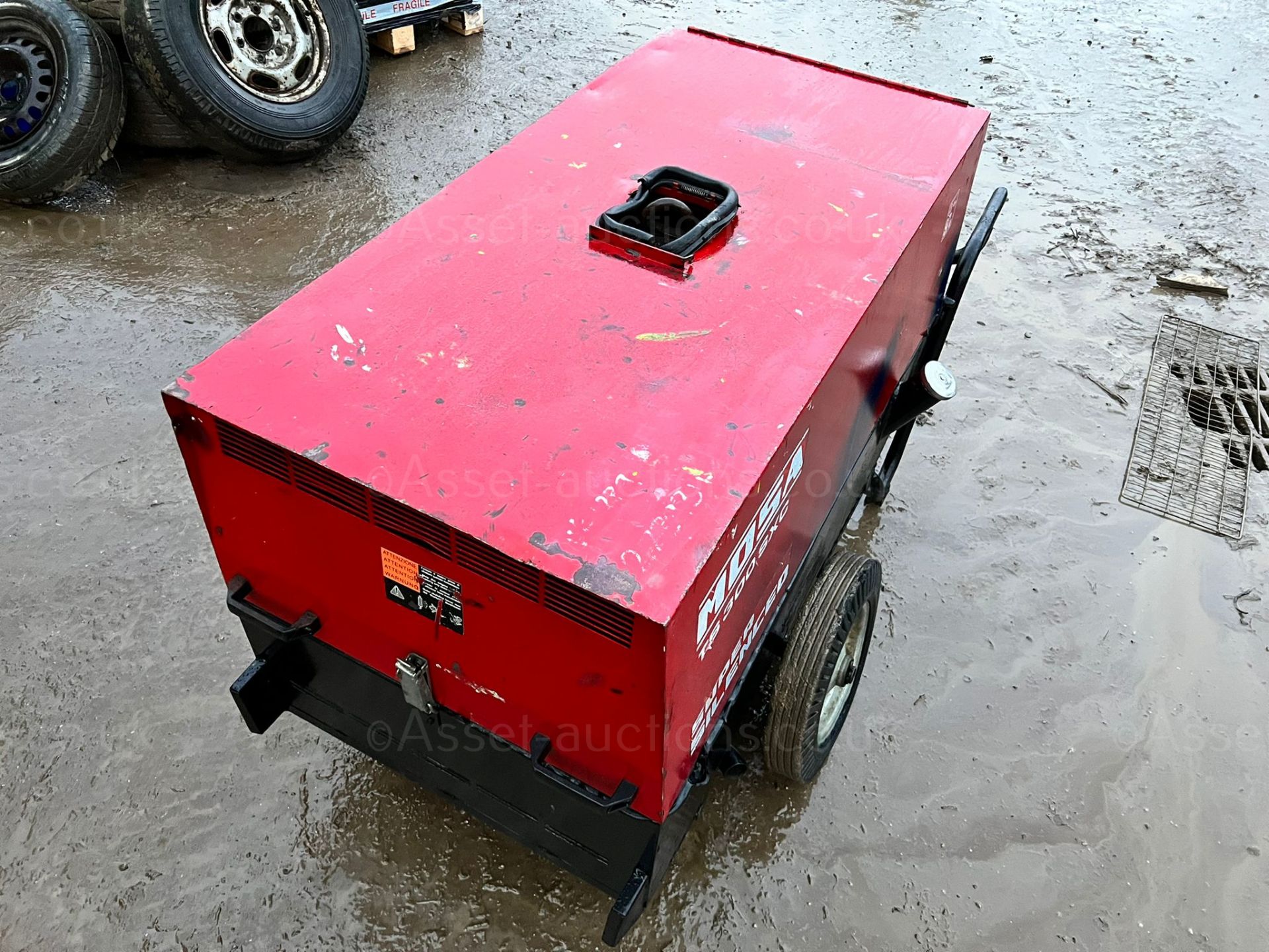 MOSA TS300 SXC 10KvA SUPER SILENT DIESEL GENERATOR WELDER, SHOWING A LOW 890 HOURS *PLUS VAT* - Image 6 of 15