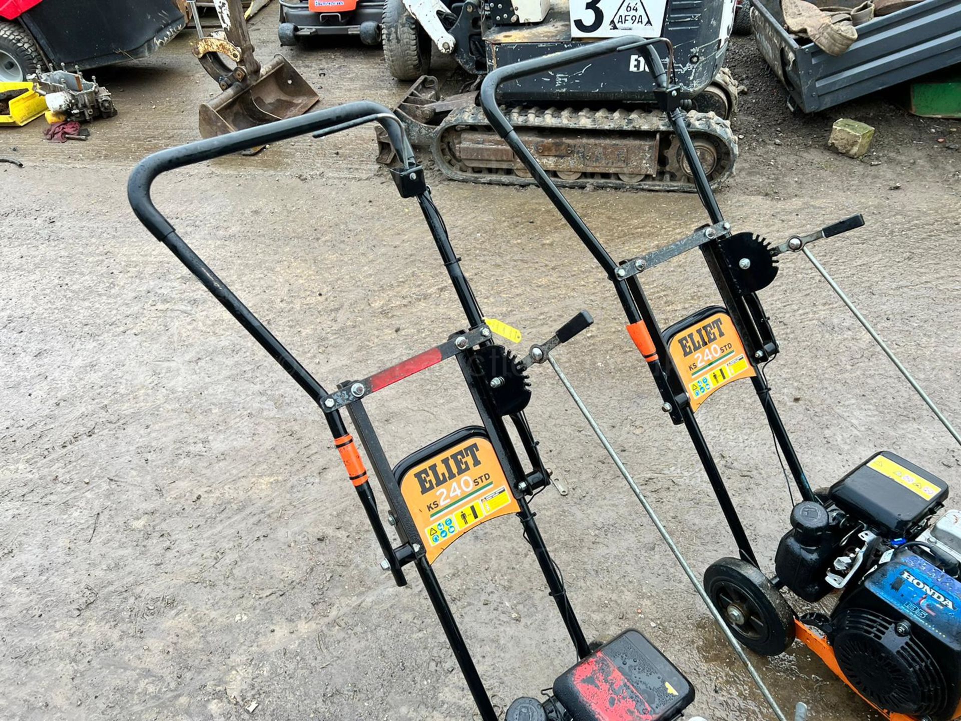 2015 ELIET KS240 STD LAWN MOWER EDGING CUTTER, RUNS AND WORKS, HONDA GC135 ENGINE *PLUS VAT* - Image 6 of 10