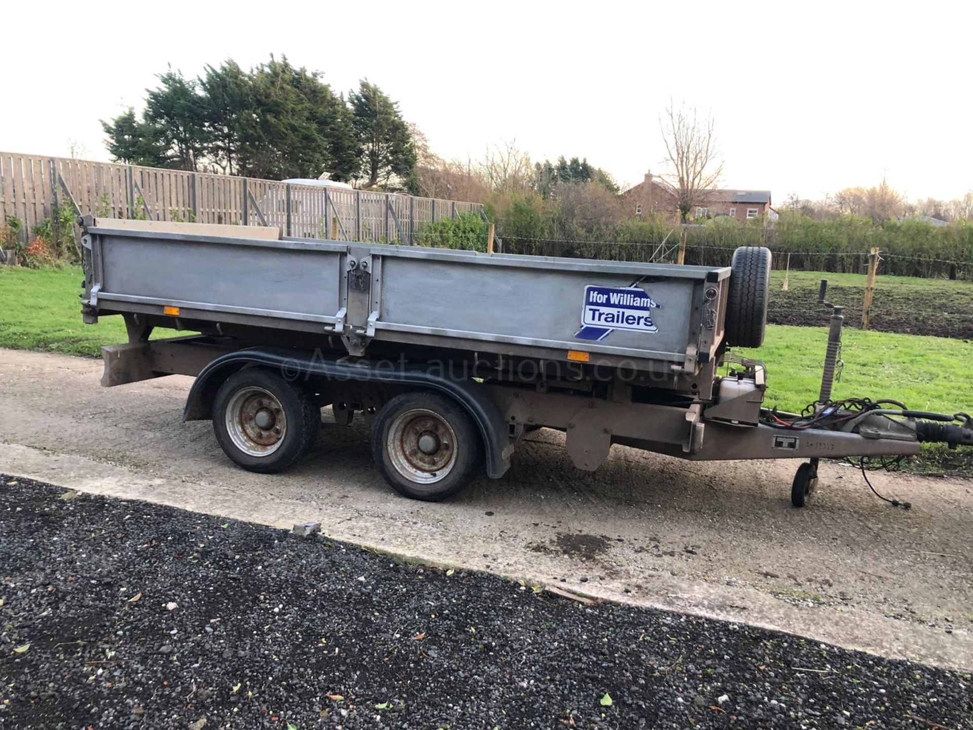 IFOR WILLIAMS 10 FOOT TIPPING TRAILER WITH SIDES, TIPPING FUNCTION WORKS AS SHOULD *NO VAT*