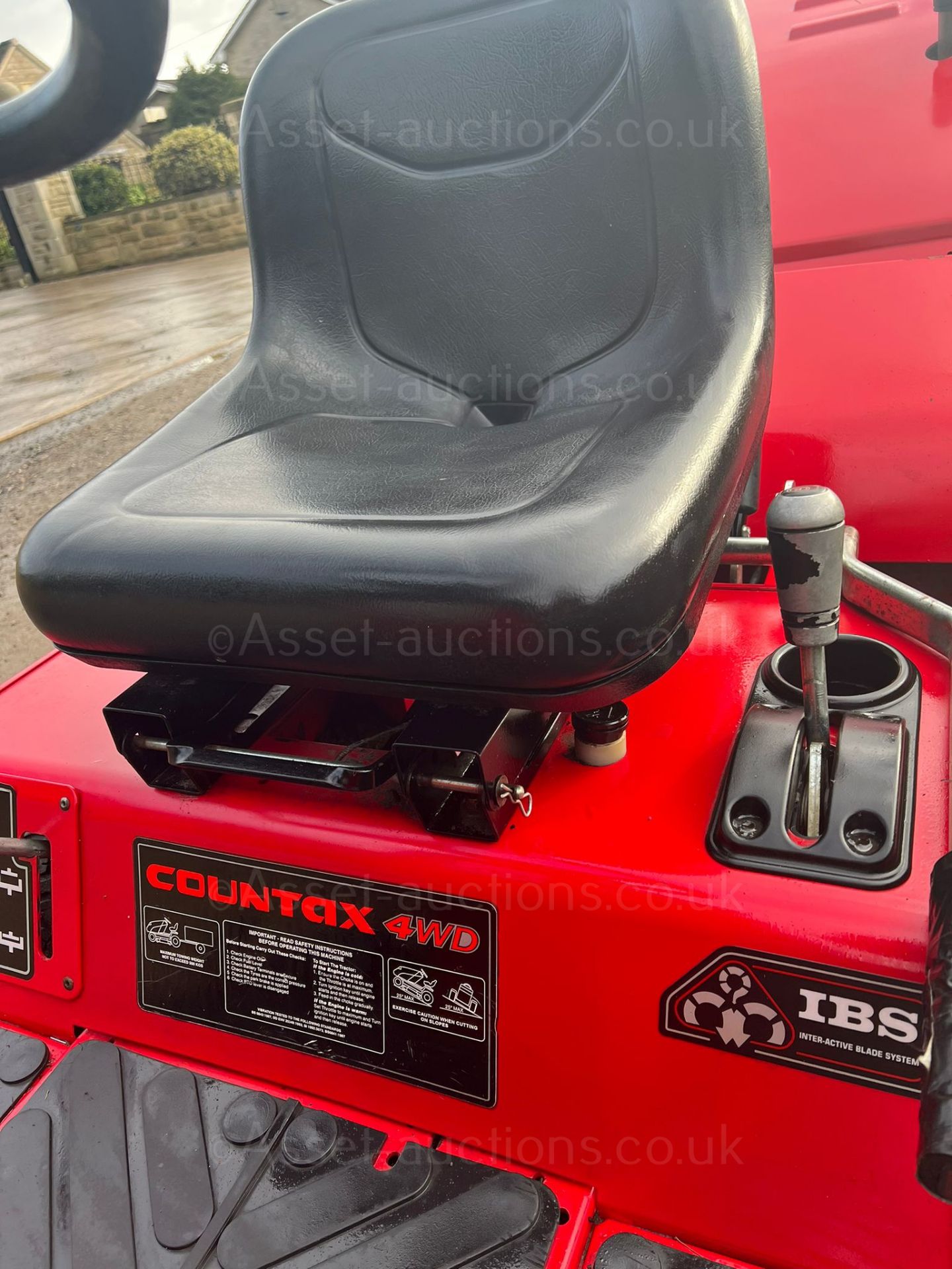 COUNTAX C600H 4 WHEEL DRIVE RIDE ON LAWN MOWER, RUNS WORKS AND CUTS, 4 WHEEL DRIVE *NO VAT* - Image 7 of 7