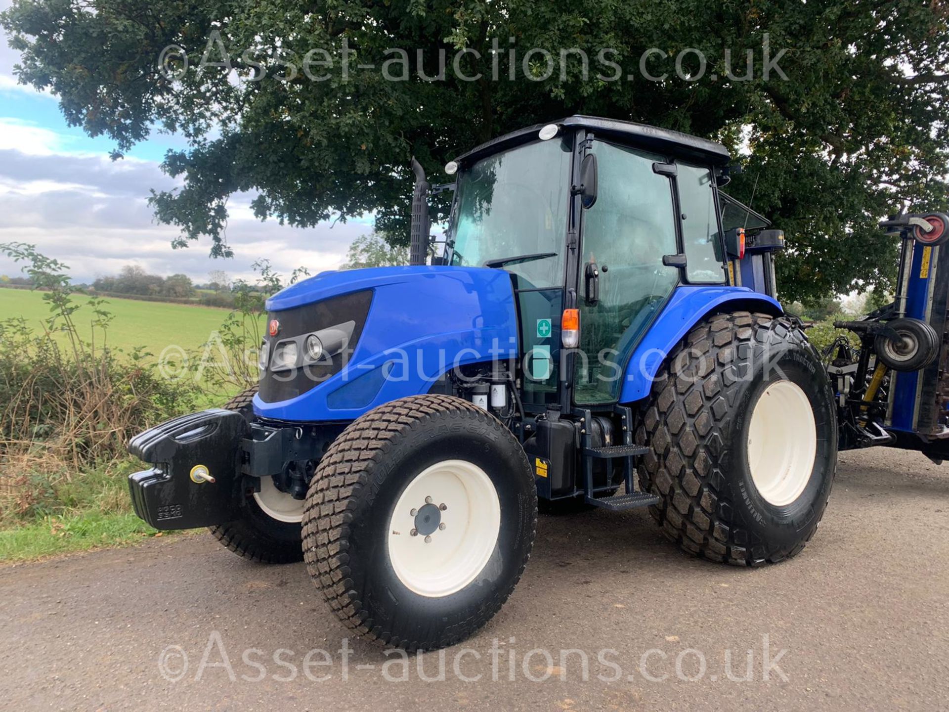 2014 ISEKI TJA8080 86hp 4WD TRACTOR, RUNS DRIVES AND WORKS, SHOWING A LOW AN GENUINE 960 HOURS - Image 2 of 10