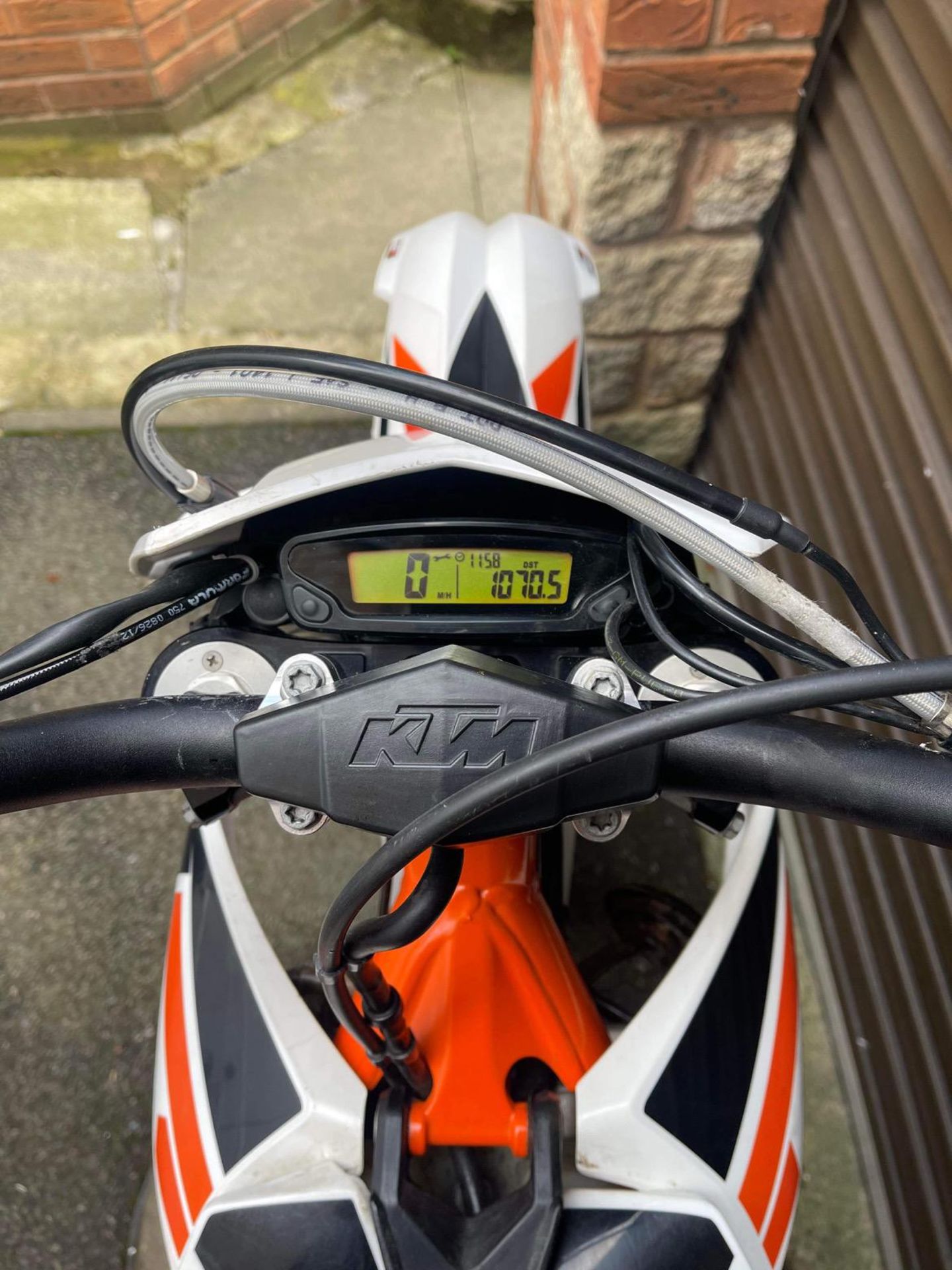 2016 KTM FREERIDE 250R OFF-ROAD MOTORCYCLE, 2 STROKE. ELECTRIC START, 1540 MILES *NO VAT* - Image 10 of 18
