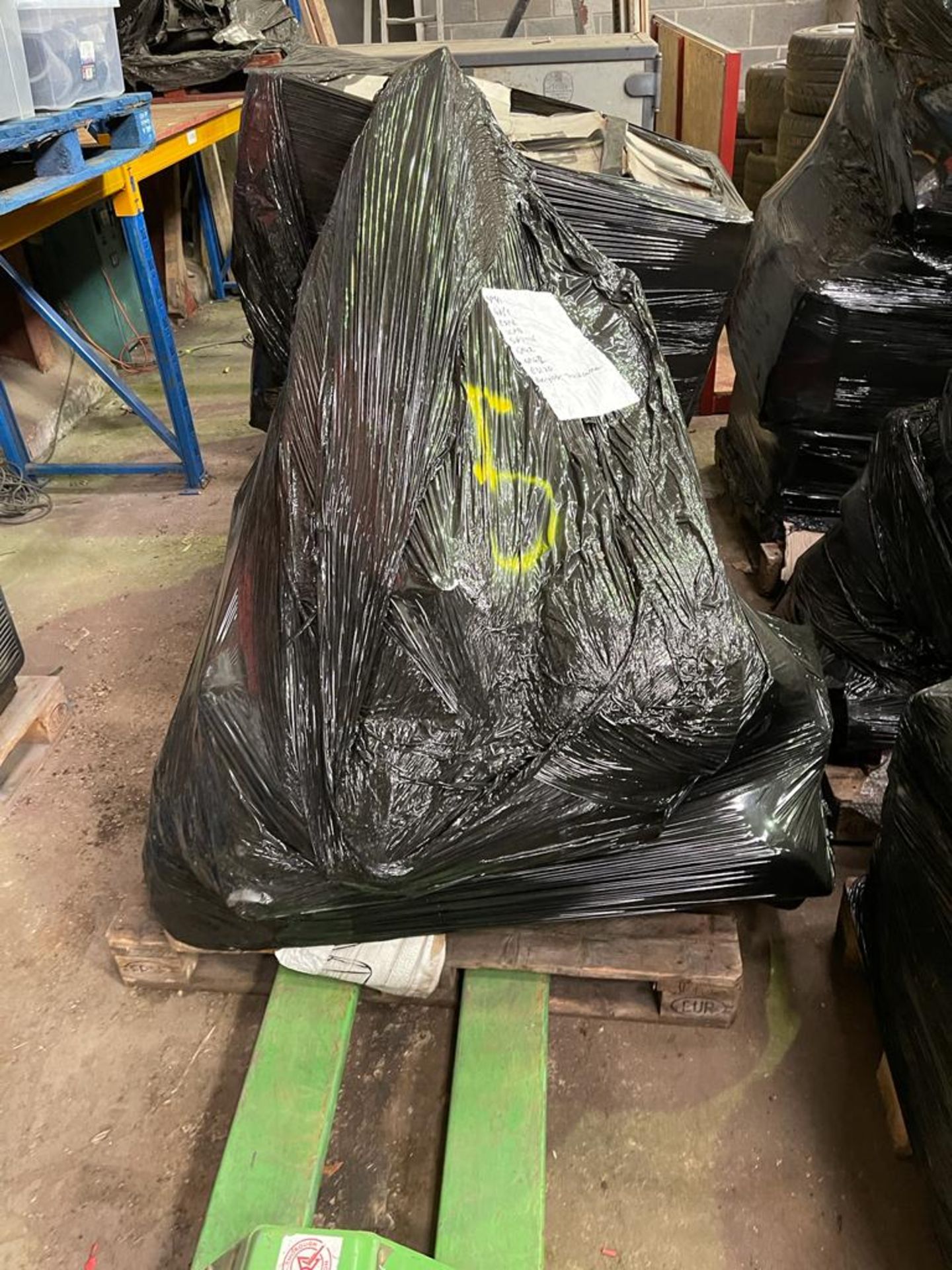 APPROX 18 PALLETS OF PETROL ENGINED LAWN MOWERS, UNCHECKED AND UNTESTED *PLUS VAT* - Image 21 of 29