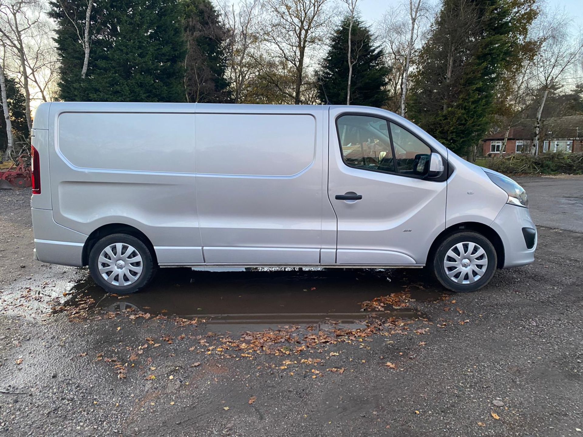 2017/67 VAUXHALL VIVARO 2900 SPORTIVE CDTI SILVER PANEL VAN, 1.6 DIESEL, 71K MILES *PLUS VAT* - Image 7 of 11