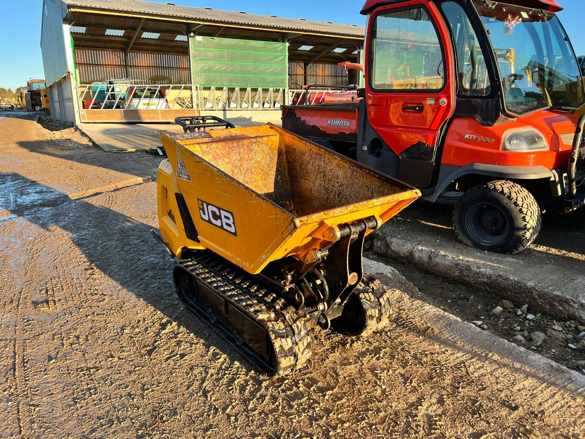 2017 JCB HTD-5 DIESEL TRACKED DUMPER, RUNS DRIVES AND WORKS, KOHLER DIESEL ENGINE *PLUS VAT* - Image 3 of 15