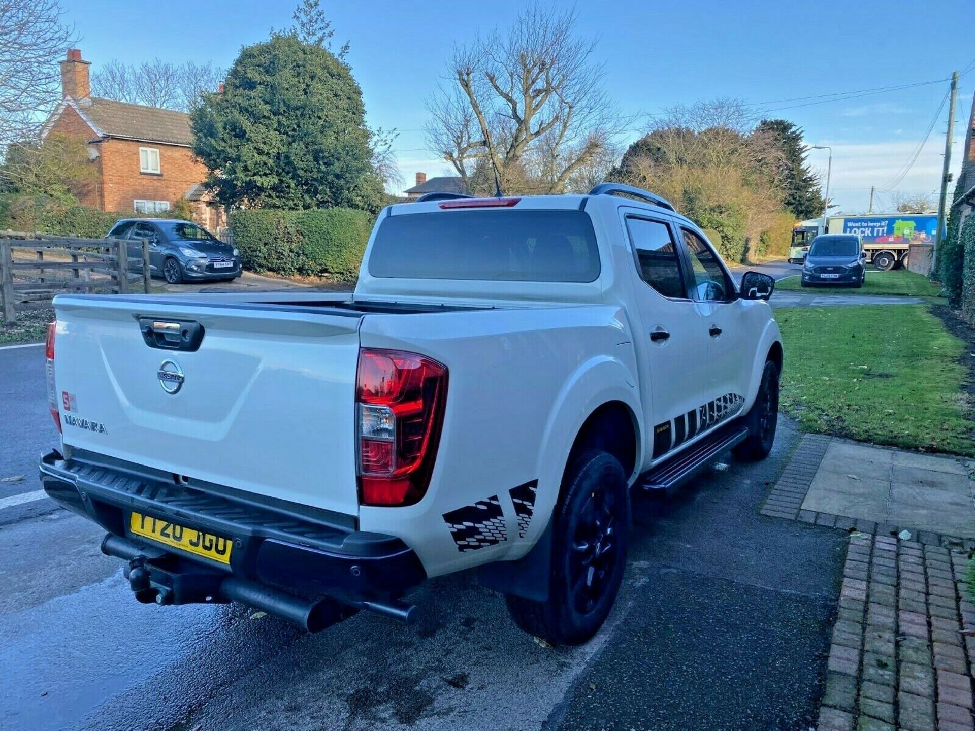 2020 NISSAN NAVARA N-GUARD DCI AUTO 4WD WHITE PICK UP, 1 OWNER FROM NEW, 21,971 MILES *PLUS VAT* - Image 7 of 11