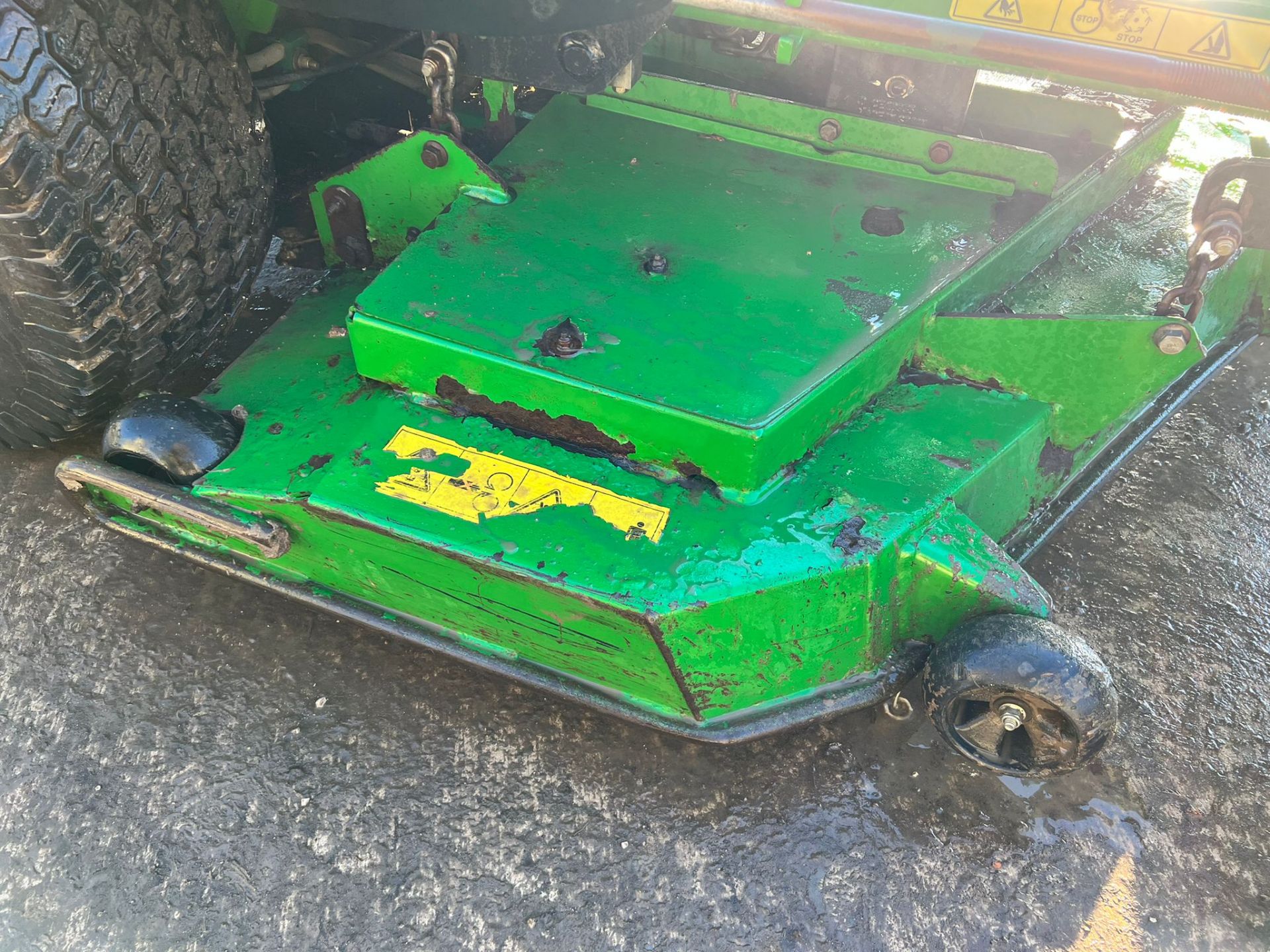 JOHN DEERE Z997 Z-TRAK ZERO TURN DIESEL MOWER, RUNS DRIVES AN CUTS WELL *PLUS VAT* - Image 8 of 12