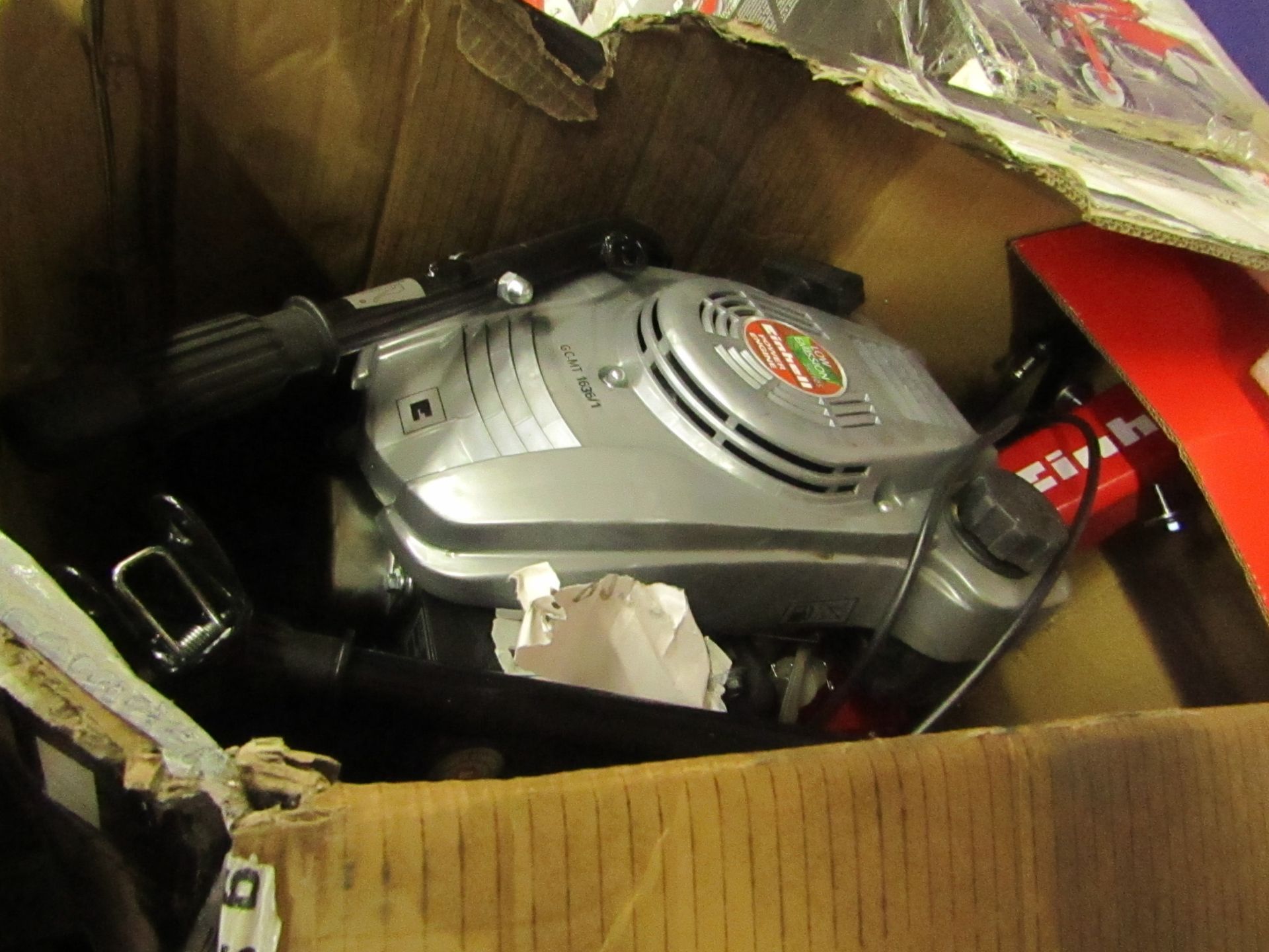 APPROX 18 PALLETS OF PETROL ENGINED LAWN MOWERS, UNCHECKED AND UNTESTED *PLUS VAT* - Image 4 of 29