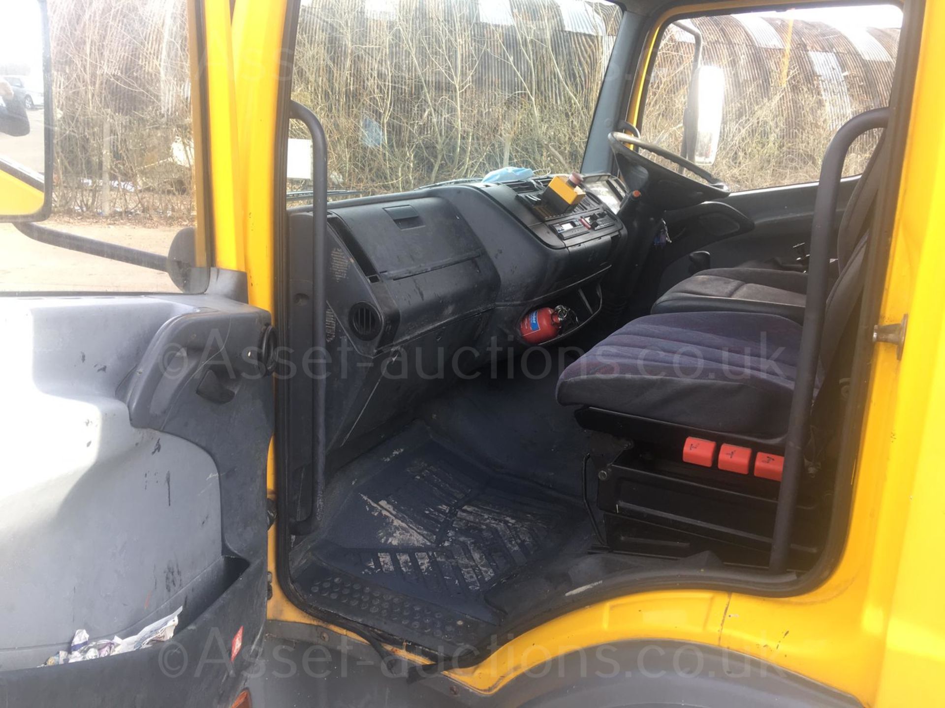 2004/54 REG MERCEDES ATEGO 1018 DAY YELLOW DROPSIDE LINE PAINTING LORRY 4.3L DIESEL ENGINE *NO VAT* - Image 27 of 62