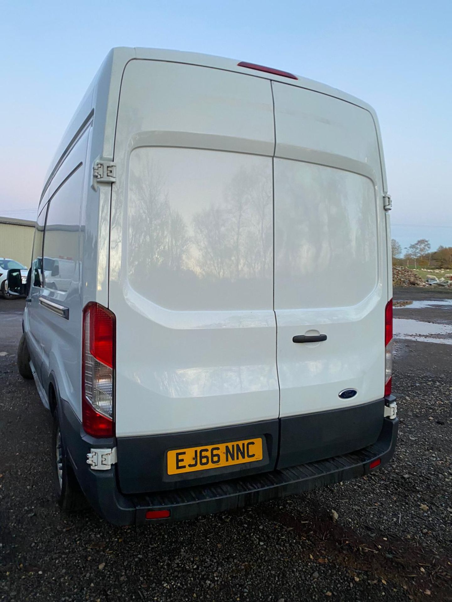 2016/66 FORD TRANSIT 350 WHITE WELFARE VAN, 64K MILES, 7 SEATS, 2.2 DIESEL *PLUS VAT* - Image 5 of 13