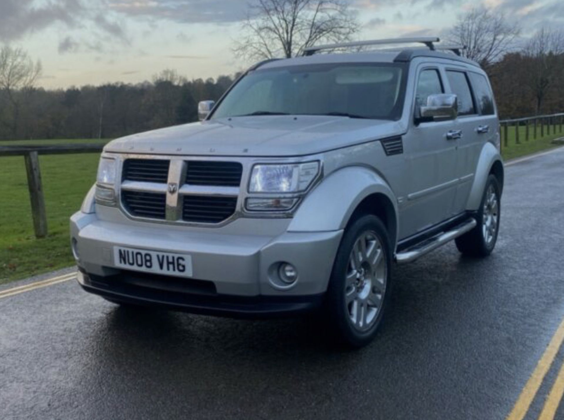 DODGE NITRO SXT CRD A 4x4 TURBO DIESEL, 92K MILES, SIDE STEPS, ROOF BARS, CRUISE CONTROL *NO VAT* - Image 3 of 12