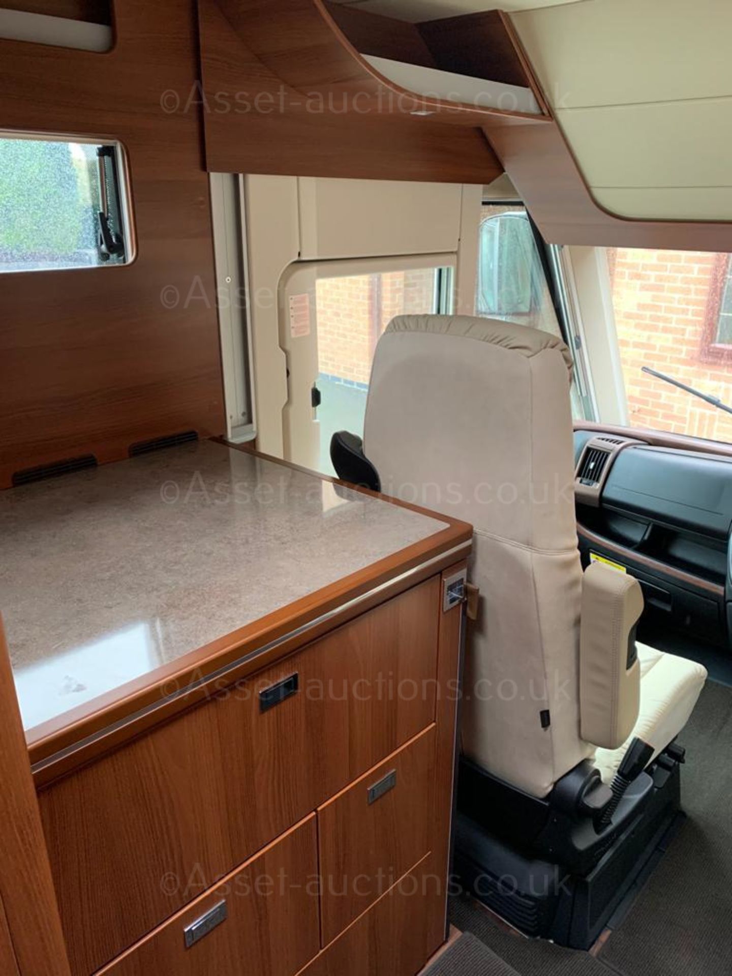2020 CARTHAGO LINER-FOR-TWO 53L MOTORHOME, SHOWING 4529 MILES, MINT CONDITION *NO VAT* - Image 25 of 33