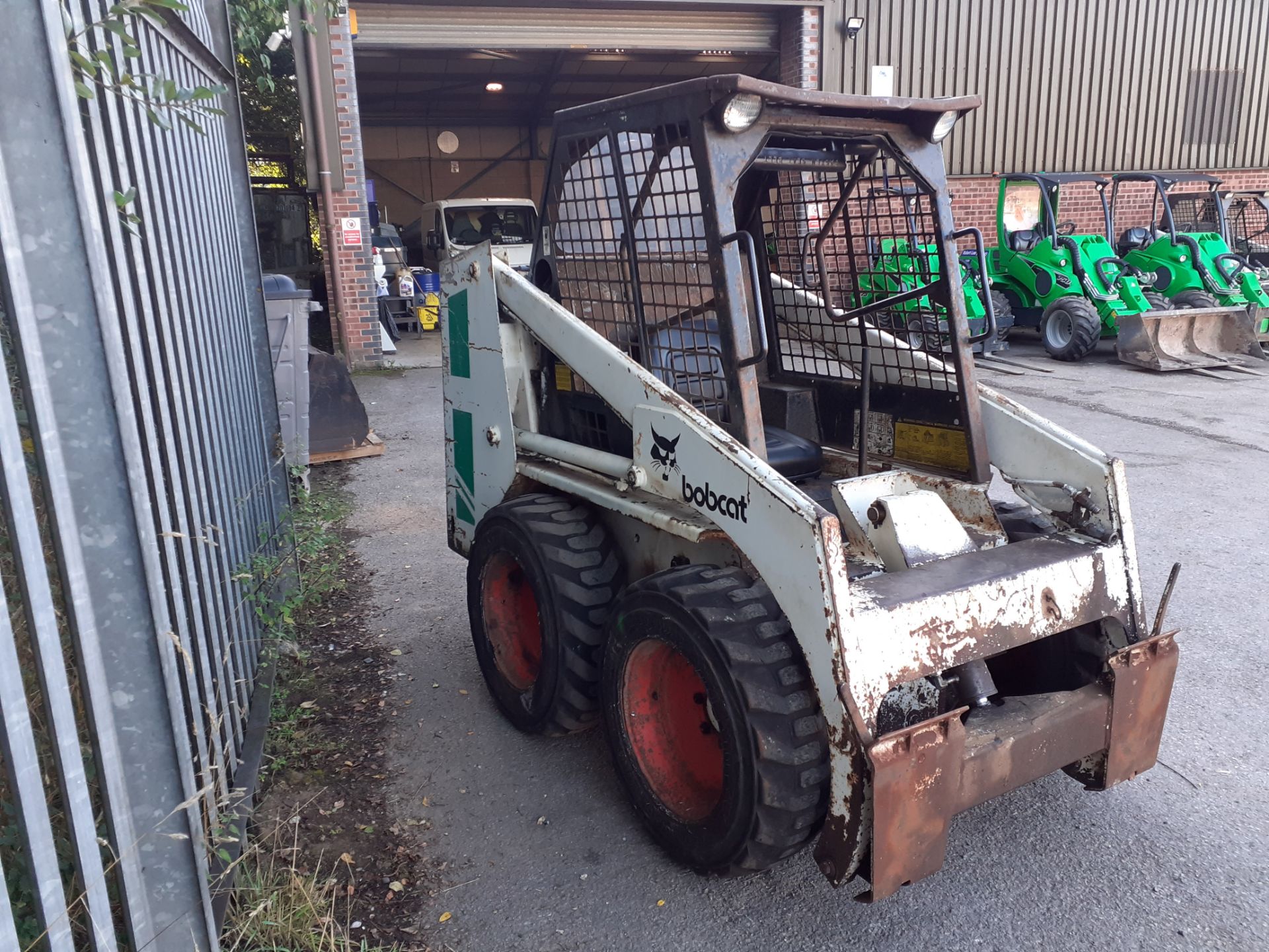 BOBCAT 643 SKID STEER, 5444 HOURS, USED CONDITION - STRAIGHT OFF A FARM *PLUS VAT* - Image 2 of 6