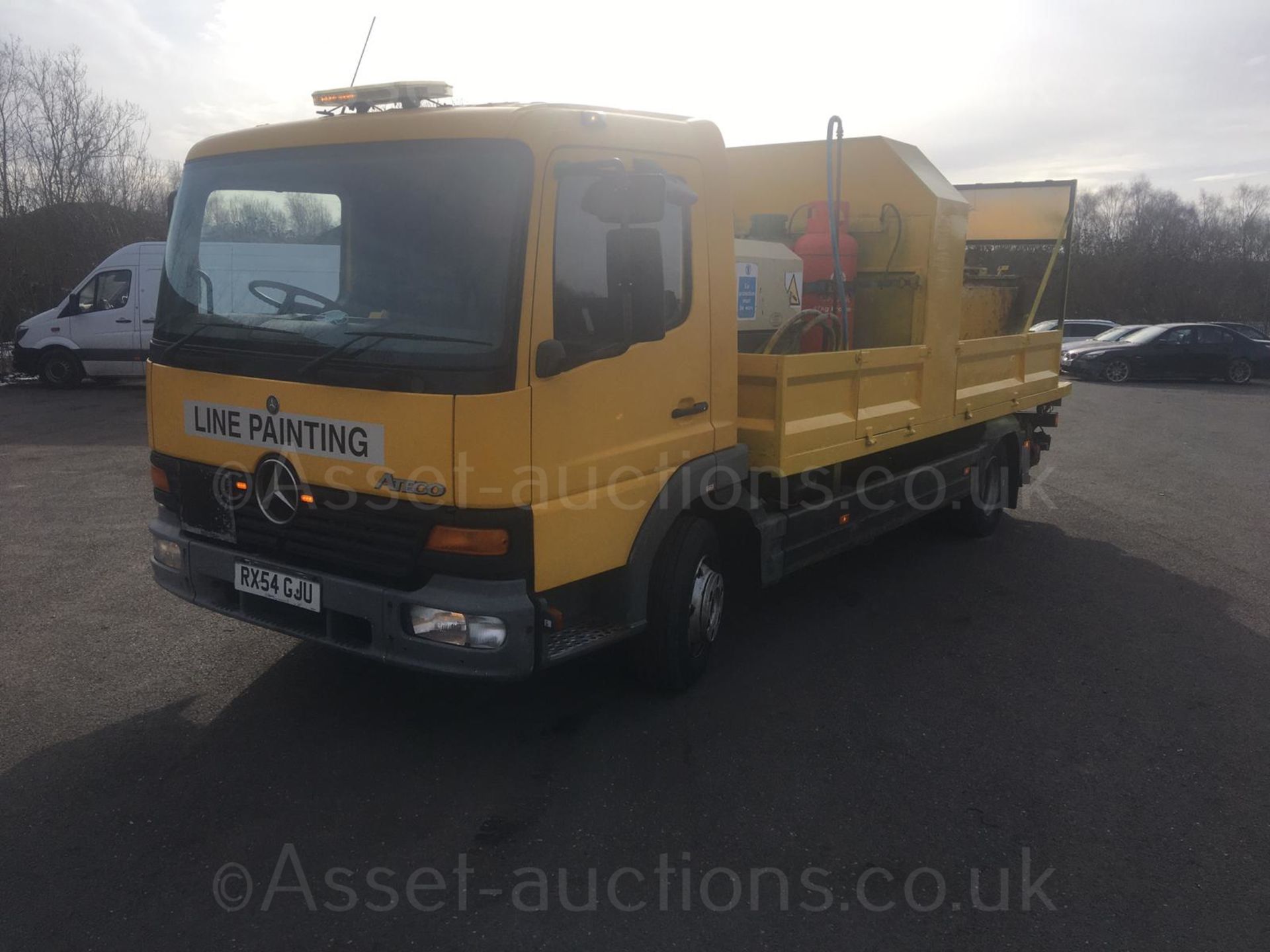 2004/54 REG MERCEDES ATEGO 1018 DAY YELLOW DROPSIDE LINE PAINTING LORRY 4.3L DIESEL ENGINE *NO VAT* - Image 2 of 62