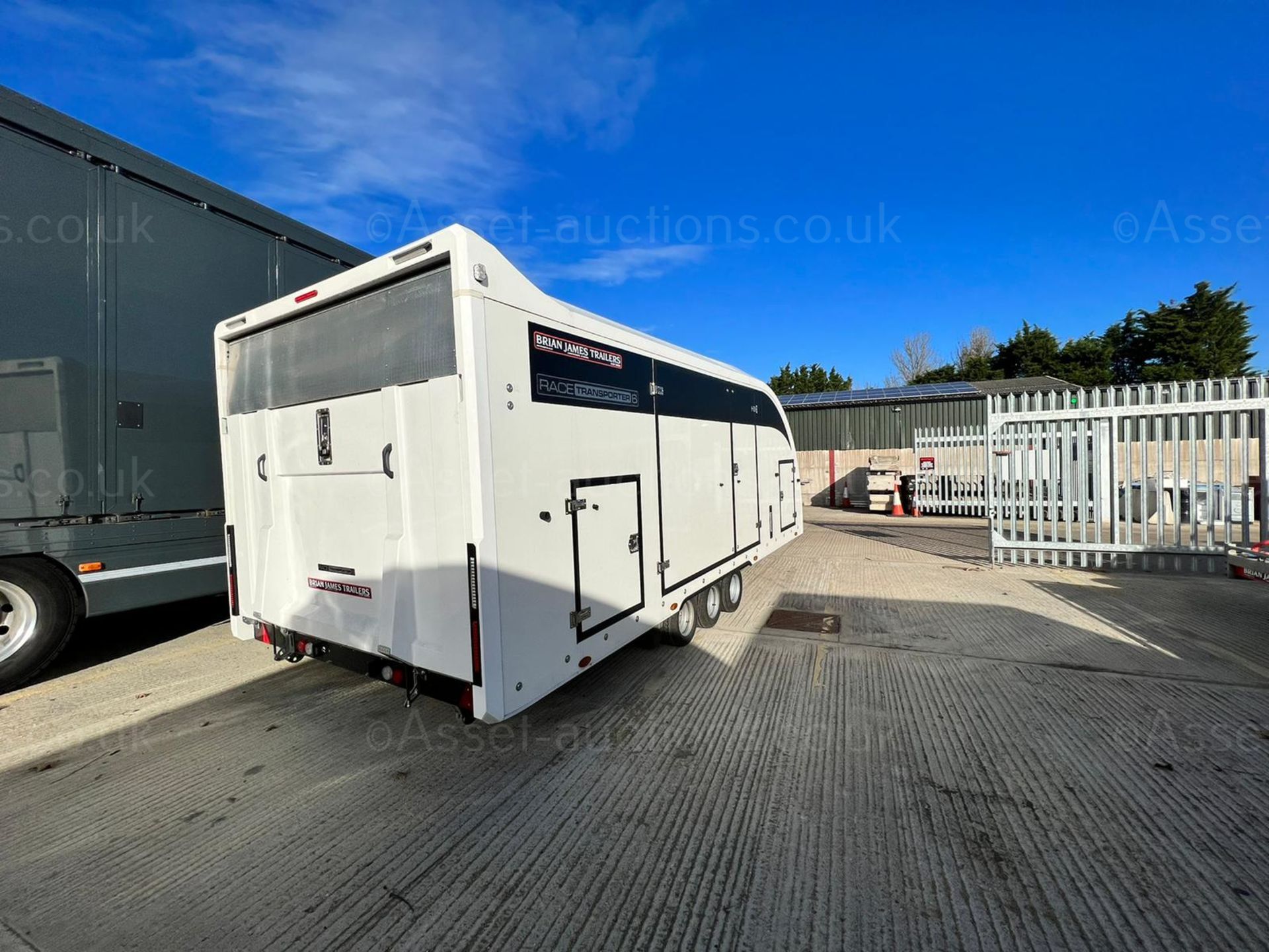2020 BRAIN JAMES RT6 ENCLOSED TRAILER, LIKE BRAND NEW, HAS DONE VERY LITTLE MILES *PLUS VAT* - Image 2 of 5
