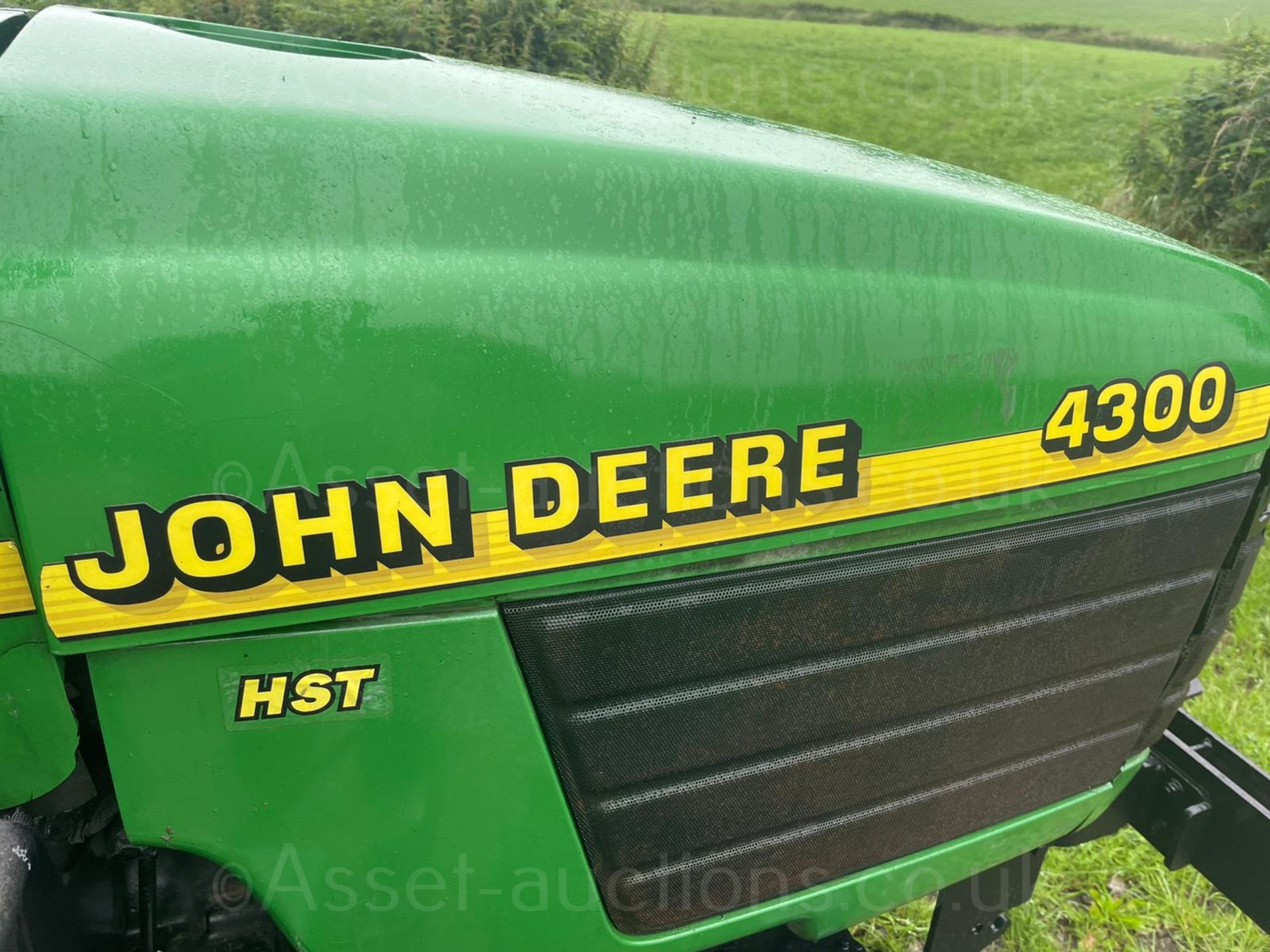 JOHN DEERE 4300 HST TRACTOR, RUNS AND DRIVES, CABBED, 32hp, ROAD KIT, HYDROSTATIC *PLUS VAT* - Image 13 of 13