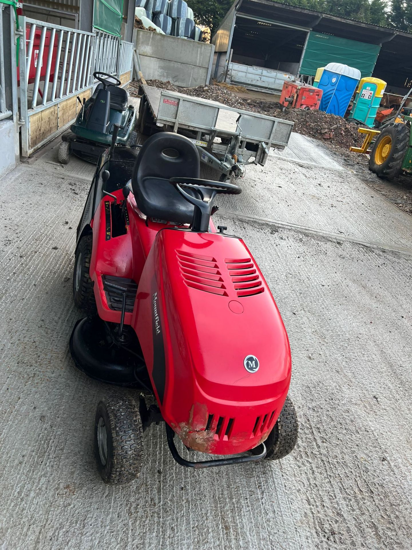 MOUNTFIELD 1436 RIDE ON LAWN MOWERS, 13.5hp BRIGGS AND STRATTON ENGINE *NO VAT* - Image 2 of 6