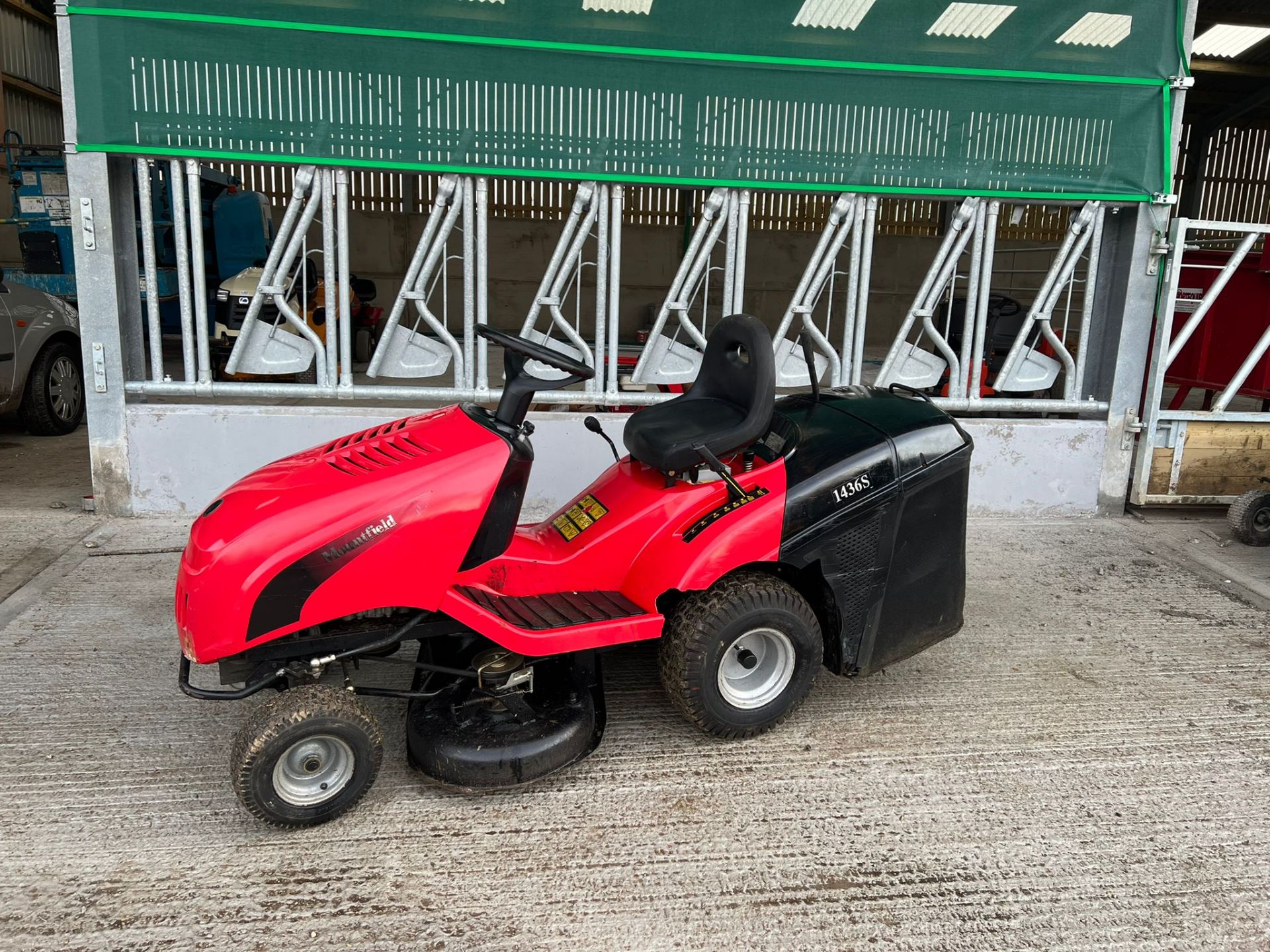 MOUNTFIELD 1436 RIDE ON LAWN MOWERS, 13.5hp BRIGGS AND STRATTON ENGINE *NO VAT* - Image 3 of 6