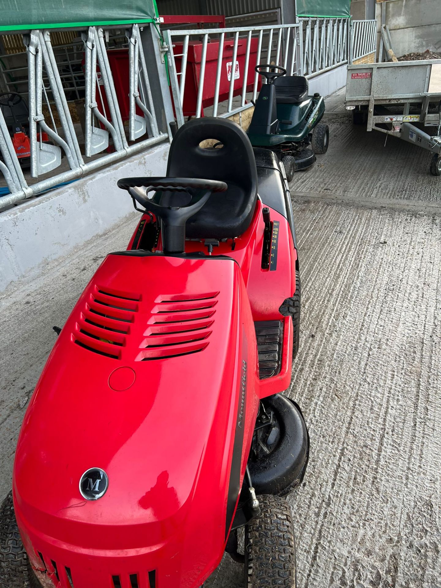 MOUNTFIELD 1436 RIDE ON LAWN MOWERS, 13.5hp BRIGGS AND STRATTON ENGINE *NO VAT* - Image 5 of 6