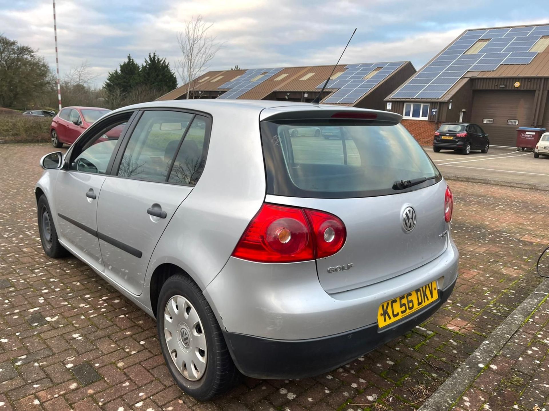 2007 VOLKSWAGEN GOLF S AUTO SILVER HATCHBACK, 115K MILES, 1.6 PETROL *NO VAT* - Image 5 of 22