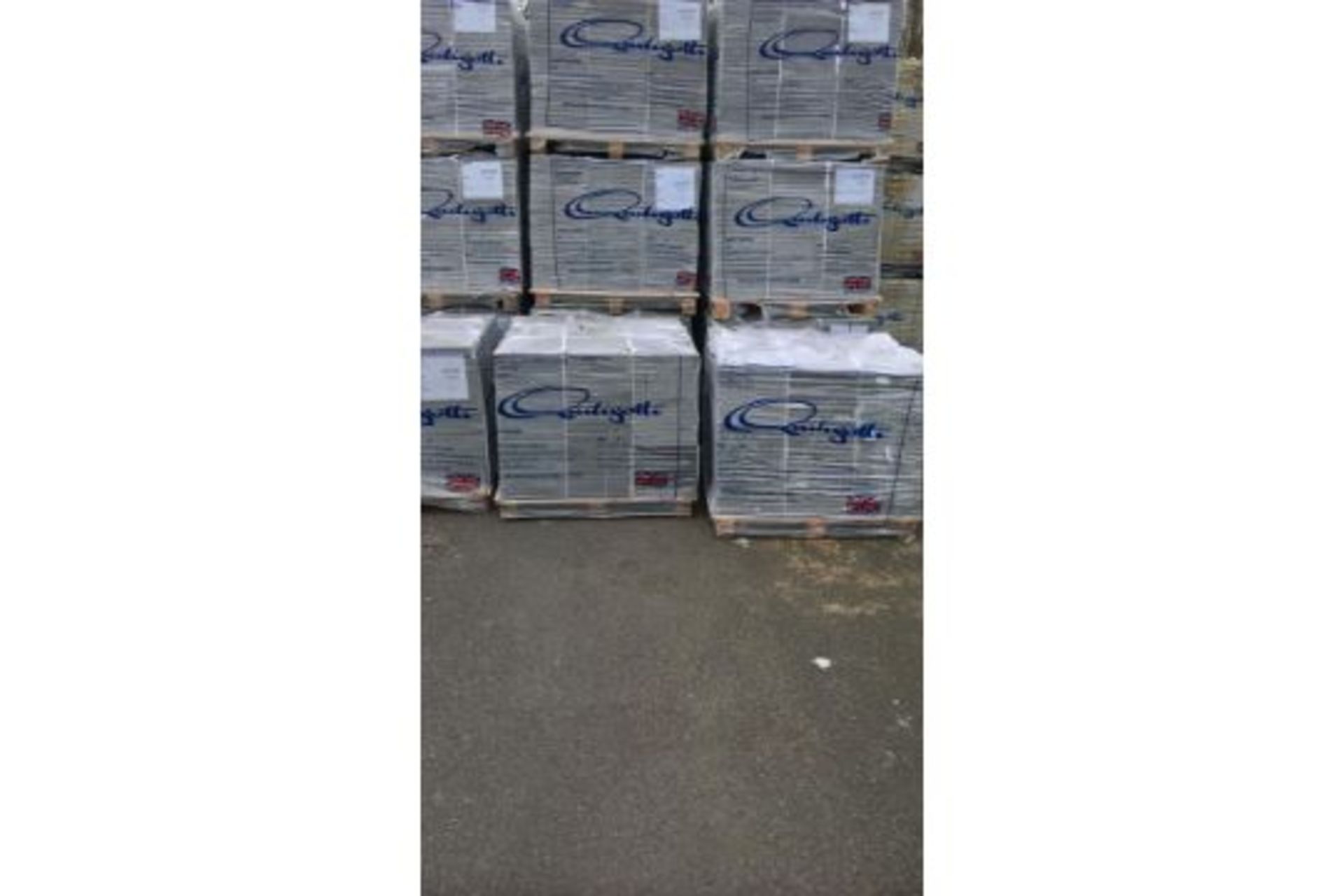 1 PALLET OF BRAND NEW GREY TERRAZZO COMMERCIAL FLOOR TILES Z30099, COVERS 24 SQUARE YARDS *PLUS VAT* - Image 2 of 3