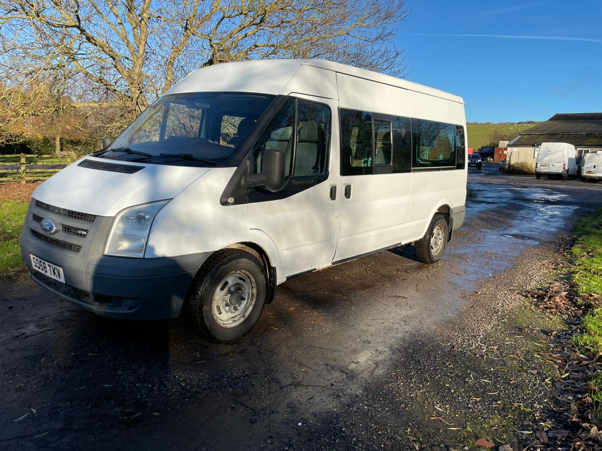 2008 FORD TRANSIT 140 T370 15S RWD WHITE MINI BUS, 197 KILOMETRES - 120K MILES *NO VAT* - Image 3 of 14