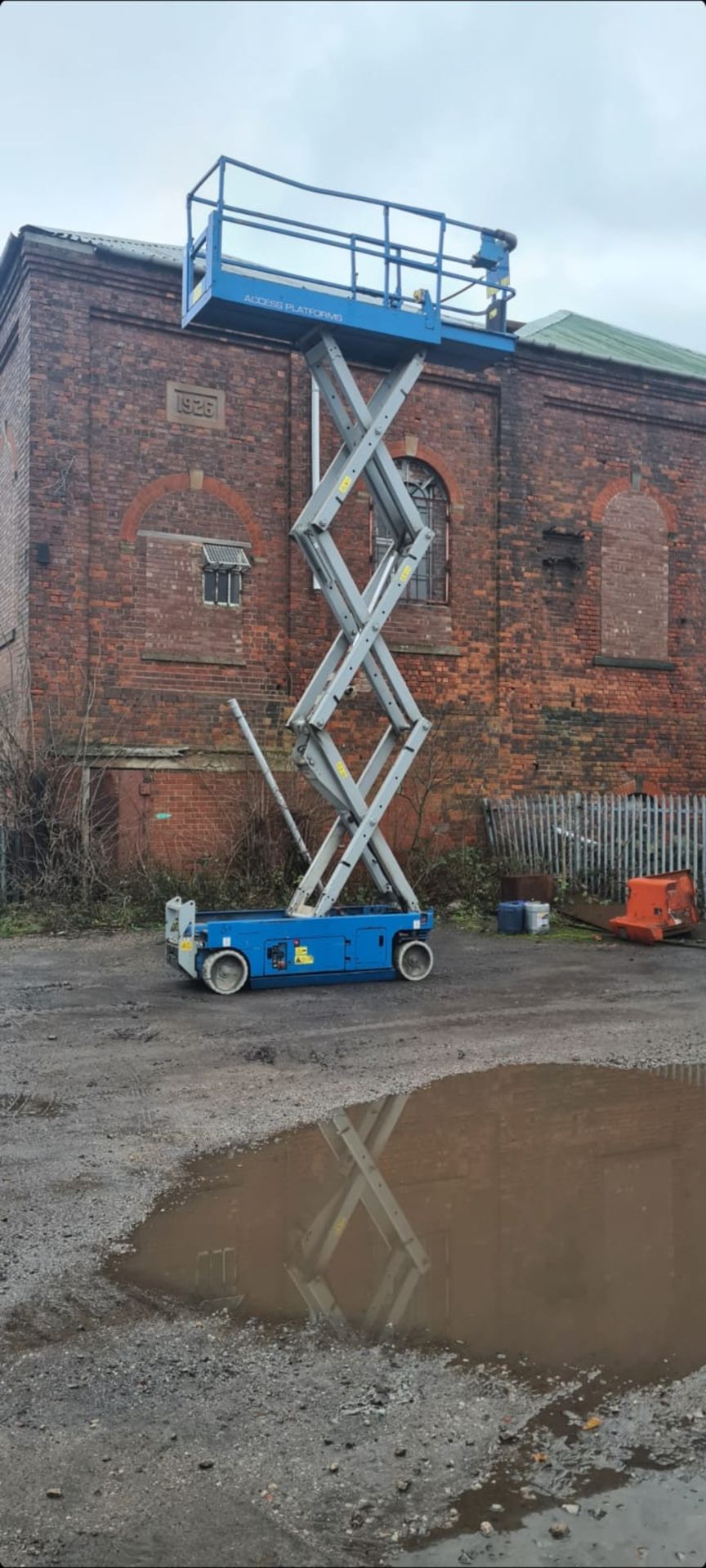 2005 GENIE 2032 SCISSOR LIFT, GOOD CONDITION, 612 HOURS, FULL WORKING ORDER *PLUS VAT*